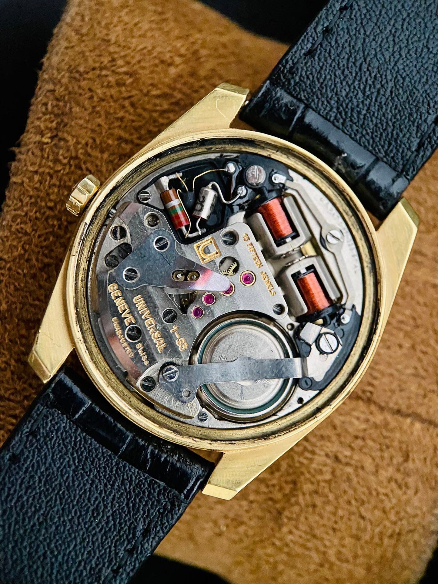 UNIVERSAL GENÈVE UNISONIC DAY-DATE REF. 553100 TUNING FORK
