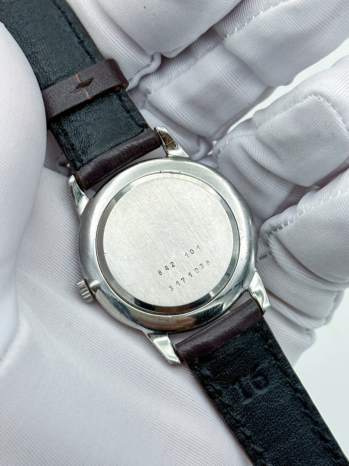 UNIVERSAL GENÈVE REF. 842101
