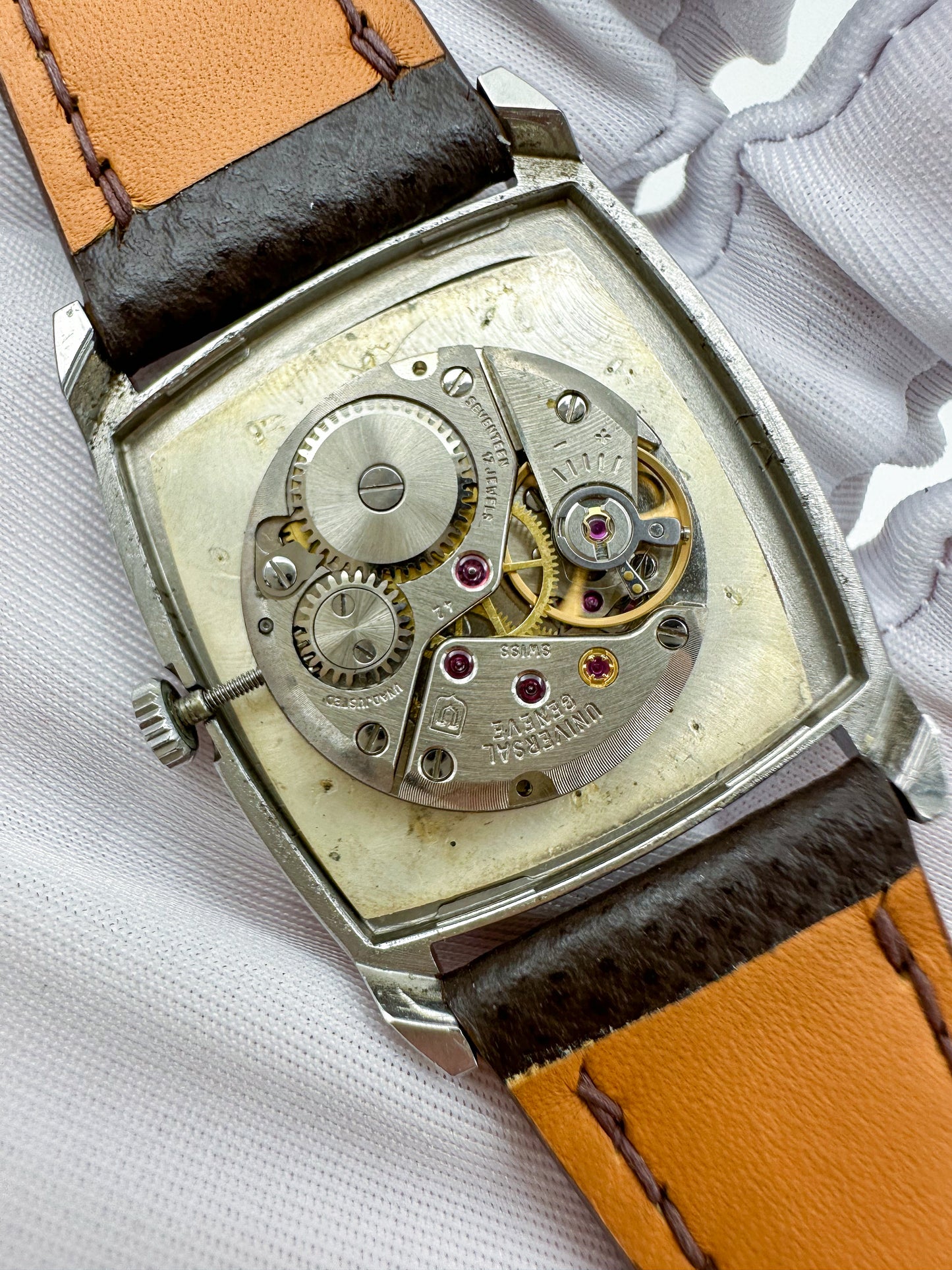UNIVERSAL GENÈVE REF. 842114