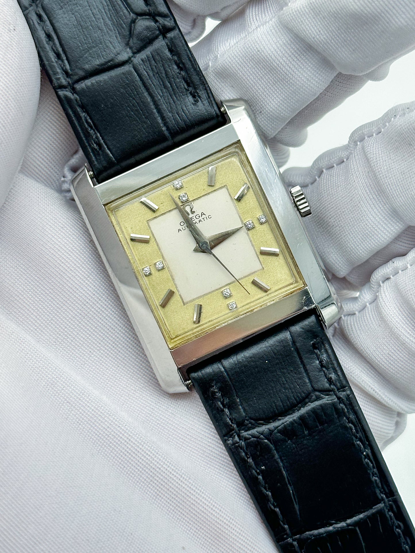 OMEGA AUTOMATIC MOD DIAL REF. 3999 5SC