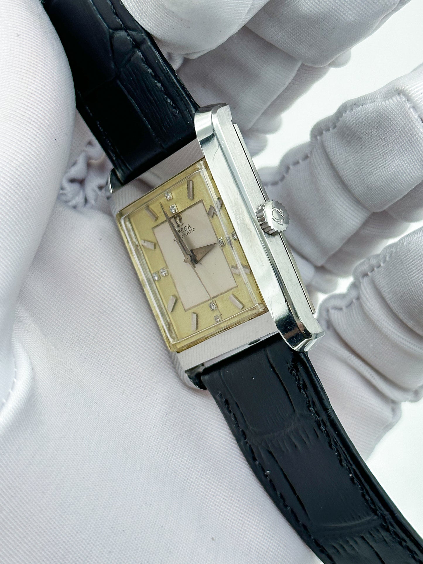 OMEGA AUTOMATIC MOD DIAL REF. 3999 5SC