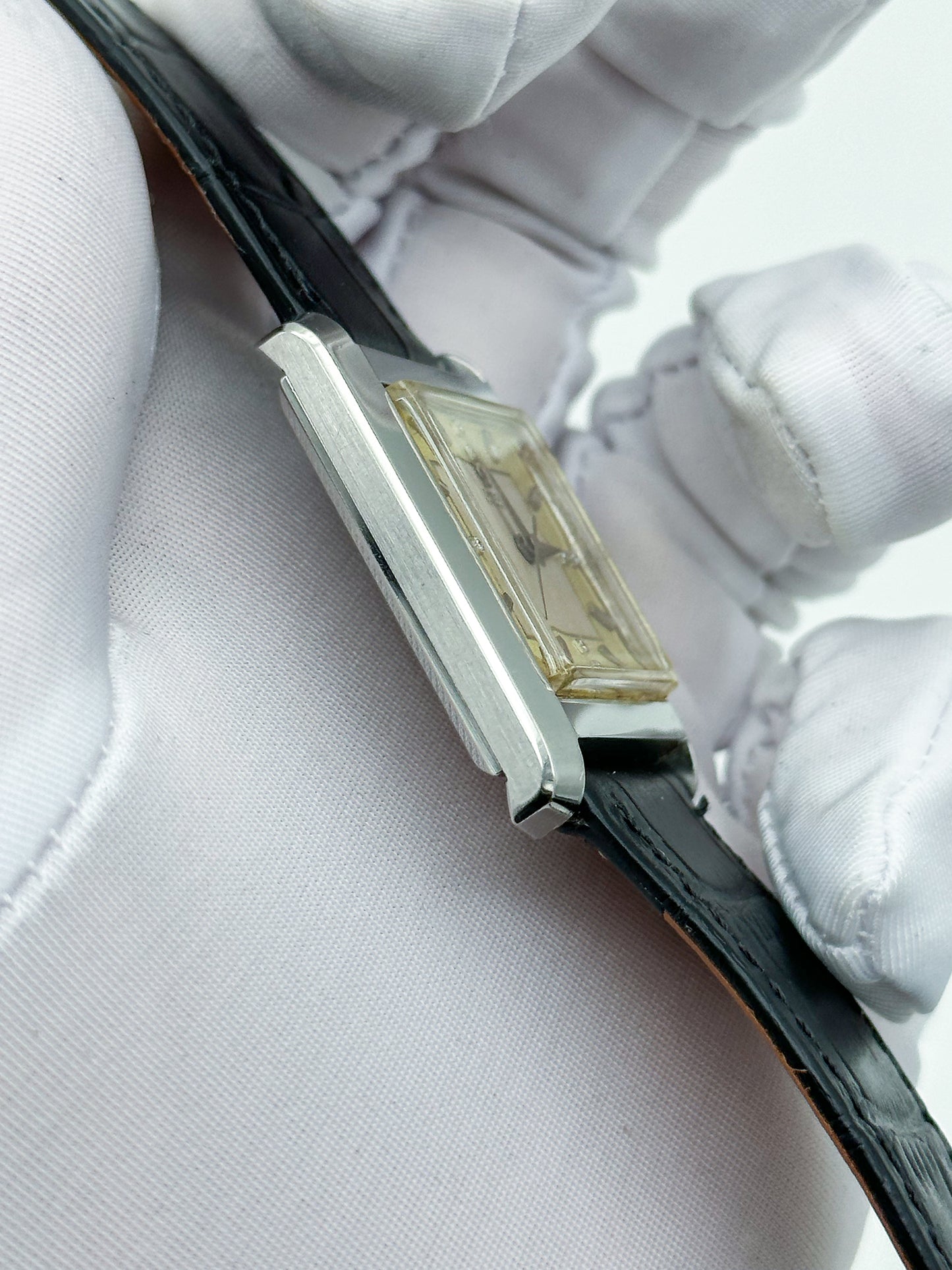 OMEGA AUTOMATIC MOD DIAL REF. 3999 5SC