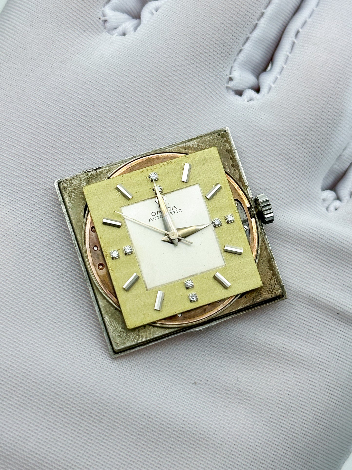 OMEGA AUTOMATIC MOD DIAL REF. 3999 5SC