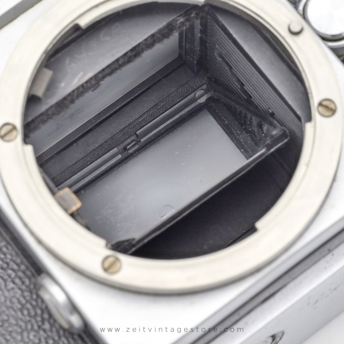 NIKON F + STANDARD PRISM FINDER