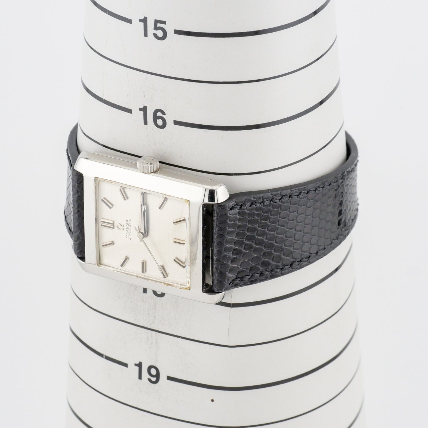 OMEGA CLASSIC AUTOMATIC REF. 3999-SC-61