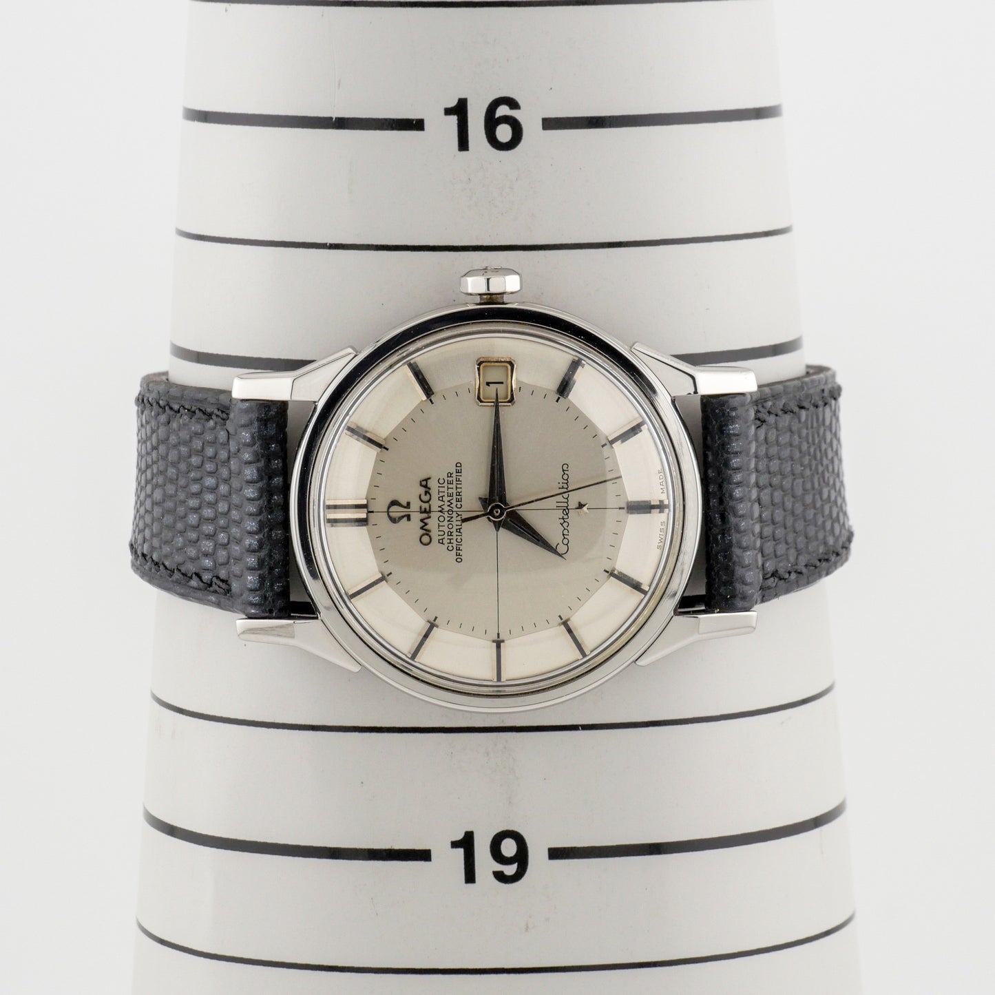 OMEGA CONSTELLATION CHRONOMETER AUTOMATIC "PIE-PAN" REF. 14902-62-SC