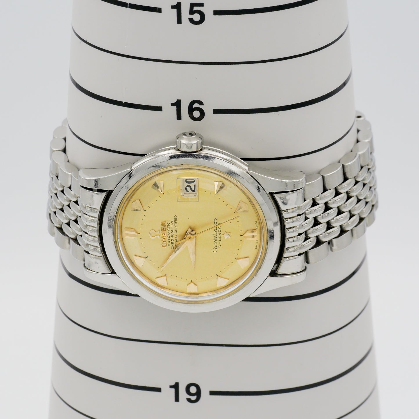 OMEGA CONSTELLATION CHRONOMETER AUTOMATIC "PIE PAN" REF. 2943-5-SC