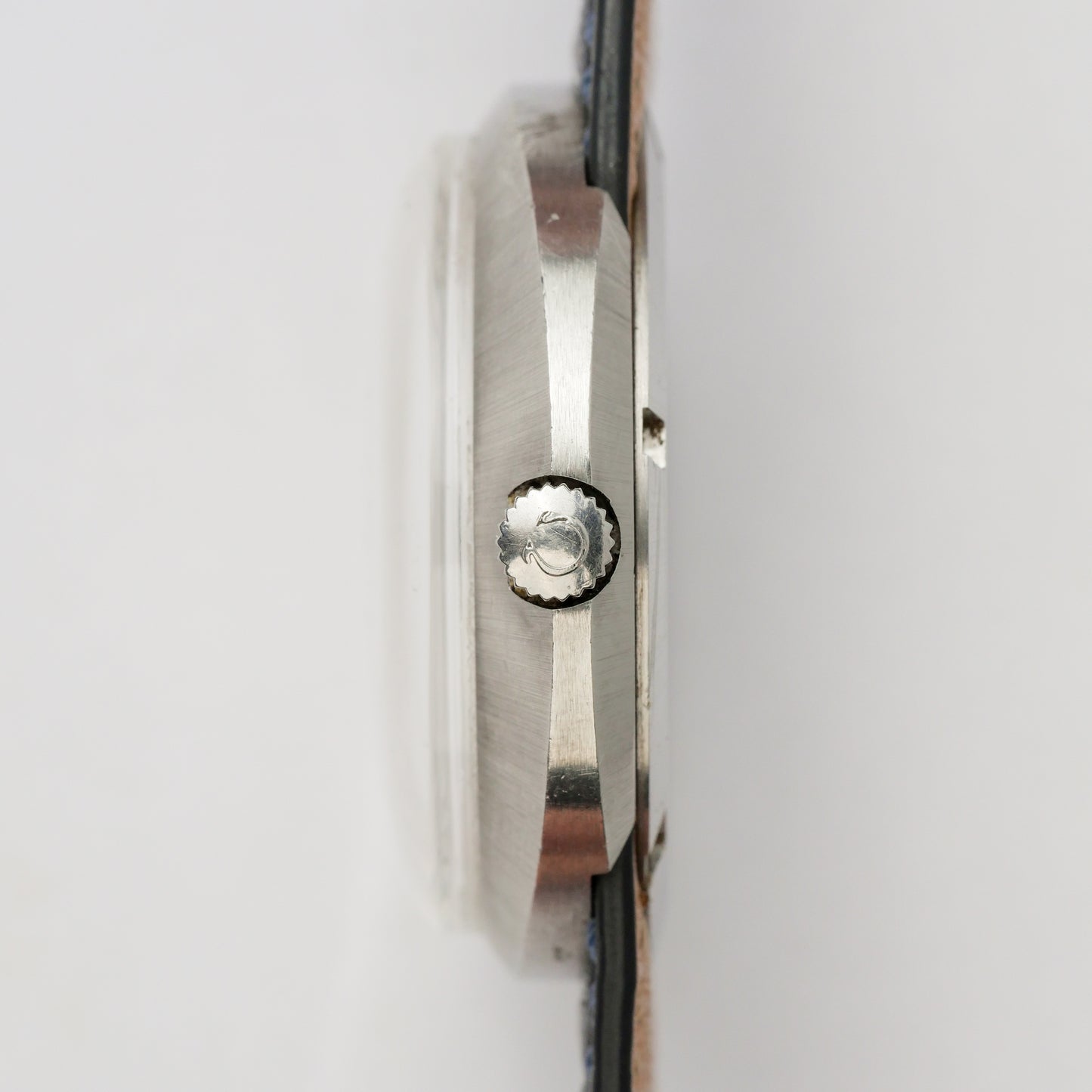 OMEGA GENÈVE DYNAMIC TWO-TONE DIAL REF 166.036