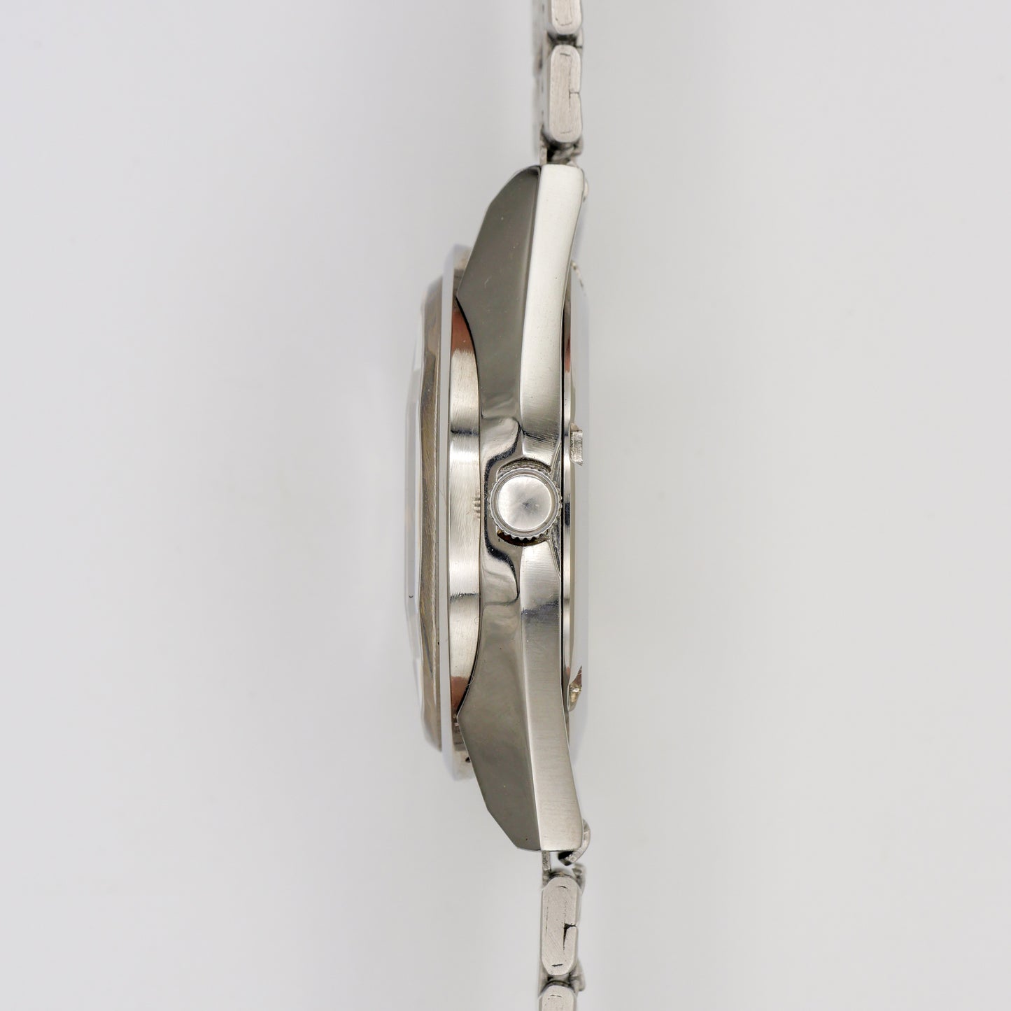 SEIKO LORD MATIC LM 23 JEWELS AUTOMATIC DAY-DATE FACETED CRYSTAL REF. 5606-7310