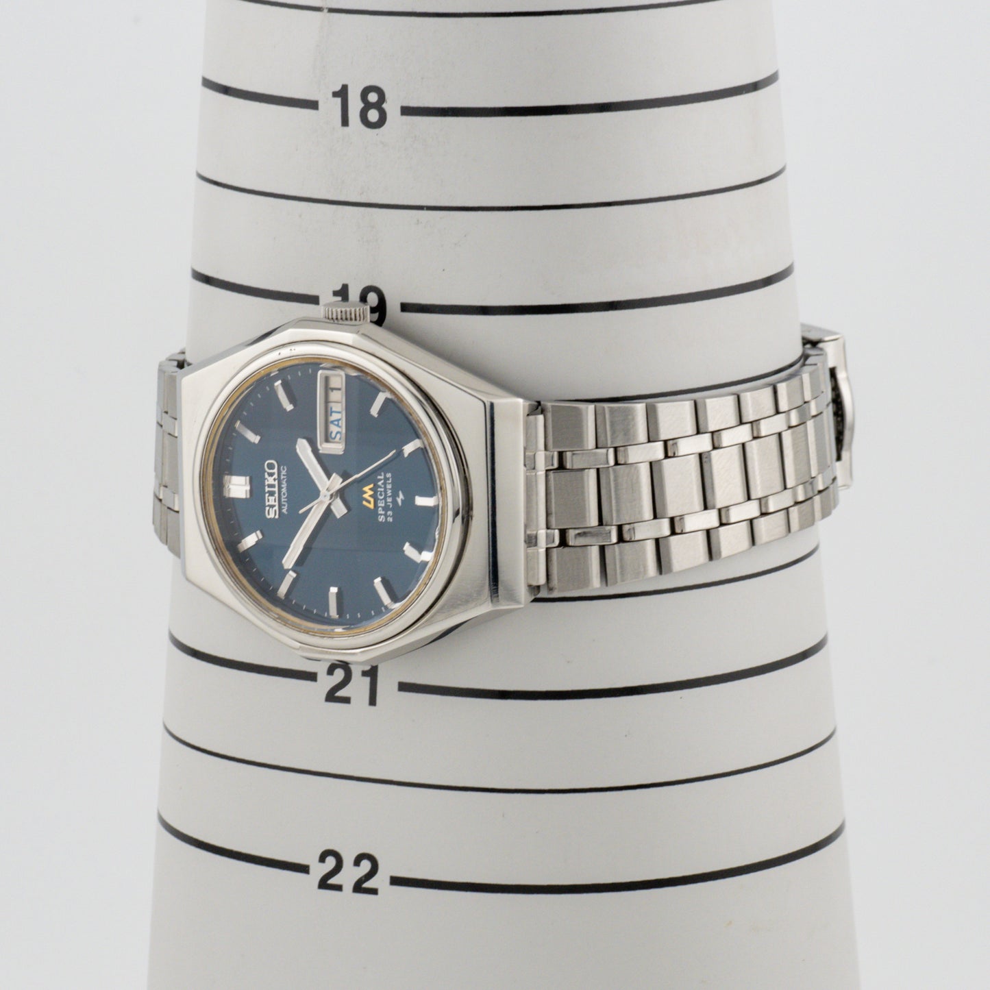 SEIKO LORD MATIC LM SPECIAL 23 JEWELS AUTOMATIC REF. 5216-7110