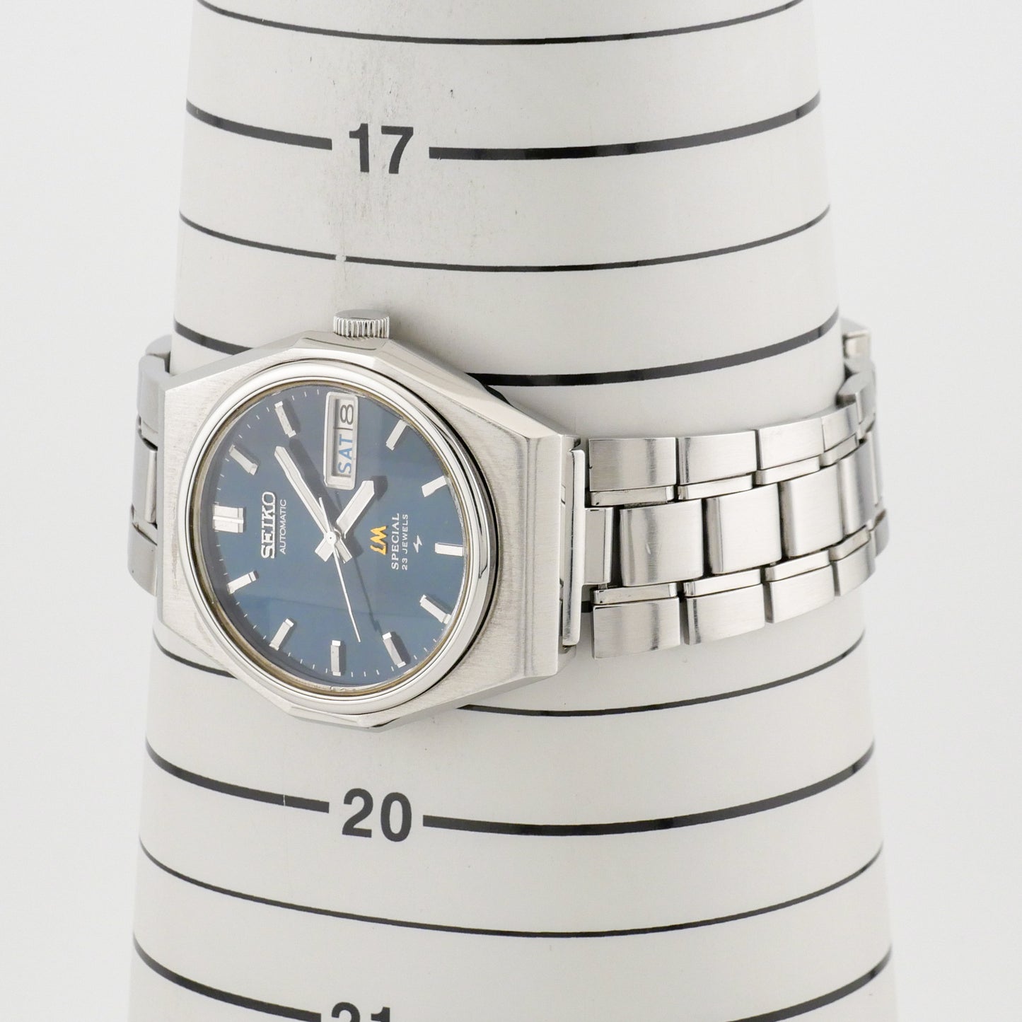 SEIKO LORD MATIC LM SPECIAL 23 JEWELS AUTOMATIC REF. 5216-7110