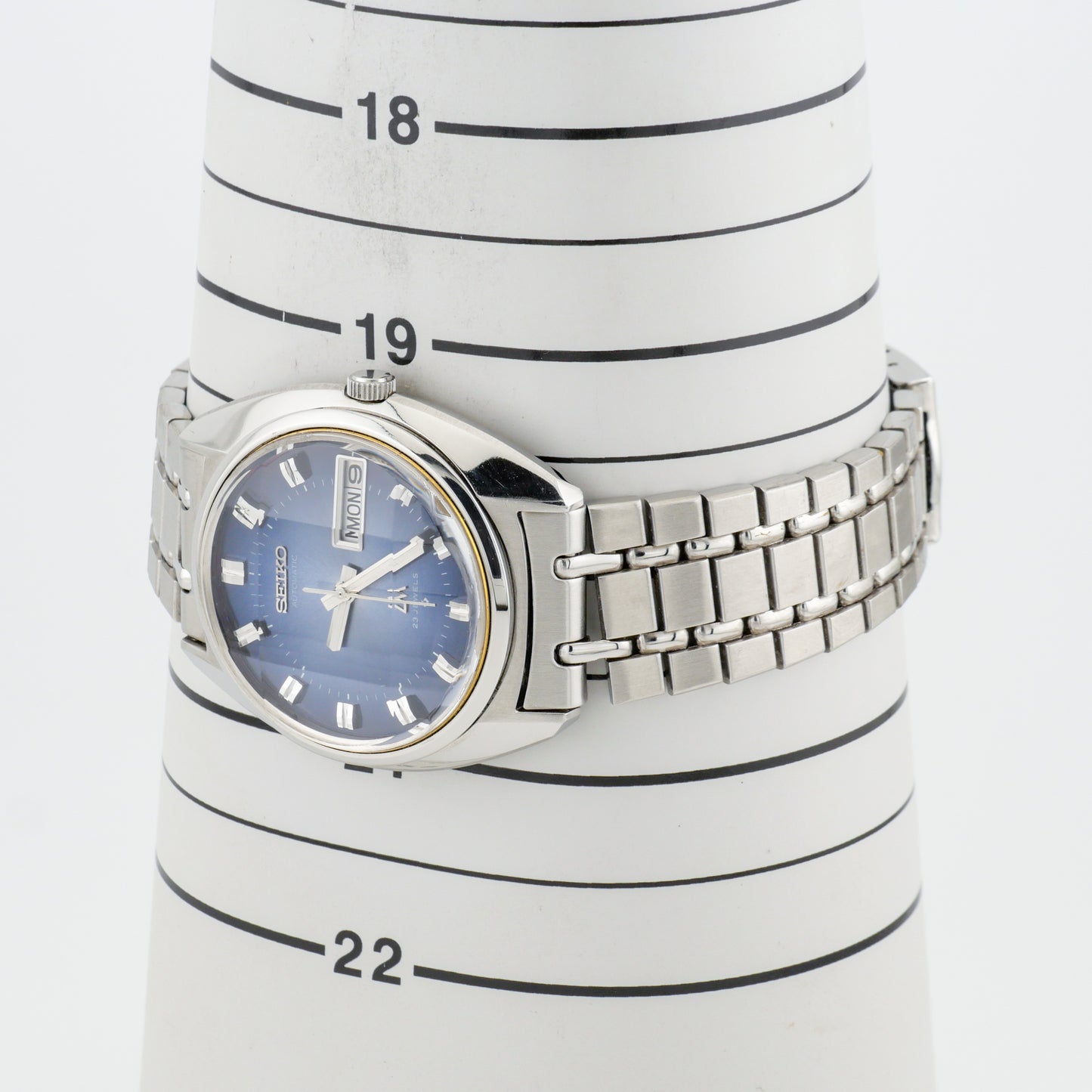 SEIKO LORD MATIC LM 23 JEWELS AUTOMATIC REF. 5606-7231