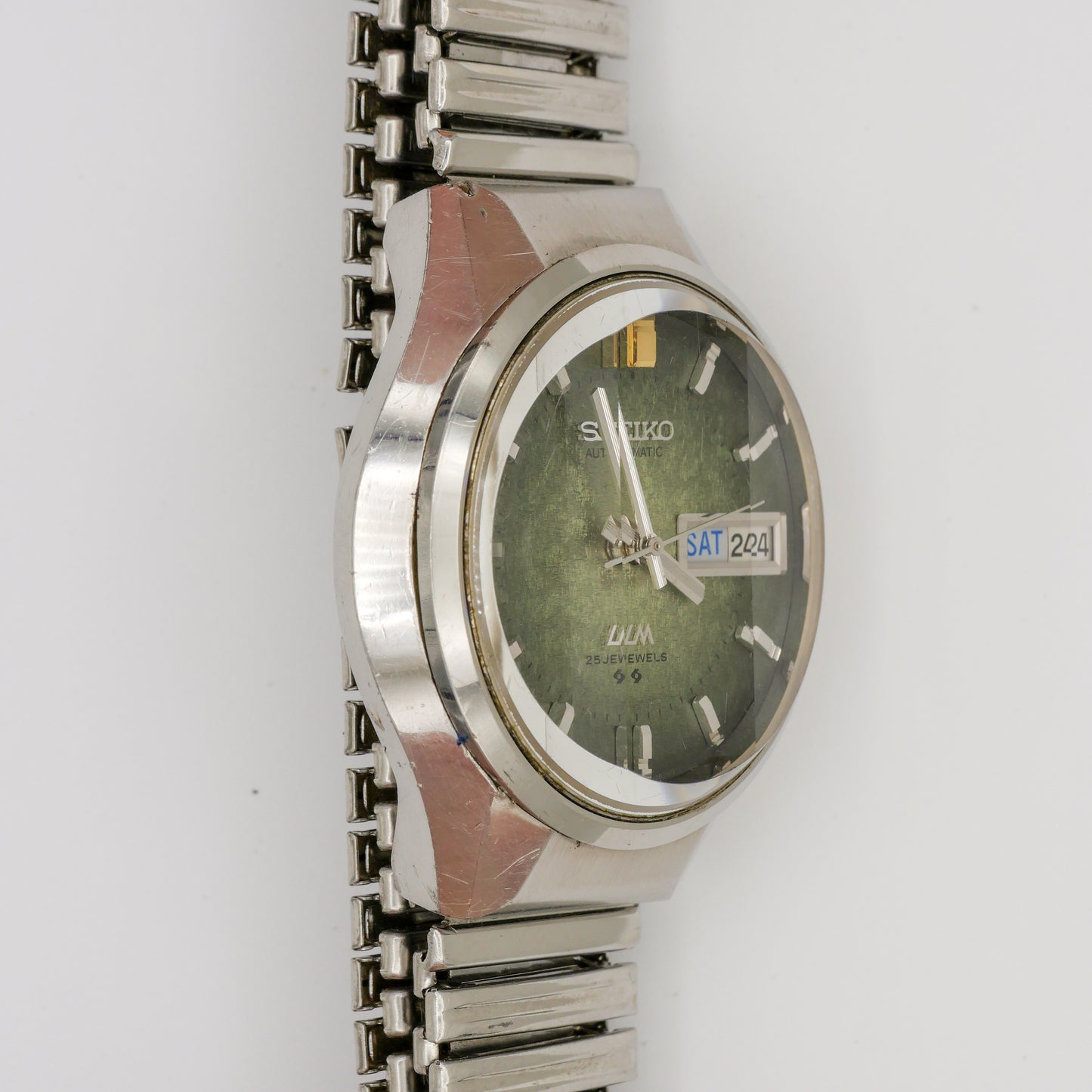 SEIKO LORD MATIC LM 23 JEWELS AUTOMATIC FACETED CRYSTAL GREEN DIAL REF. 5606-7290