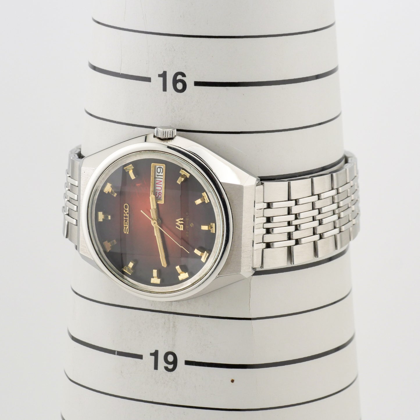 SEIKO LORD MATIC LM 23 JEWELS AUTOMATIC REF. 5606-7320