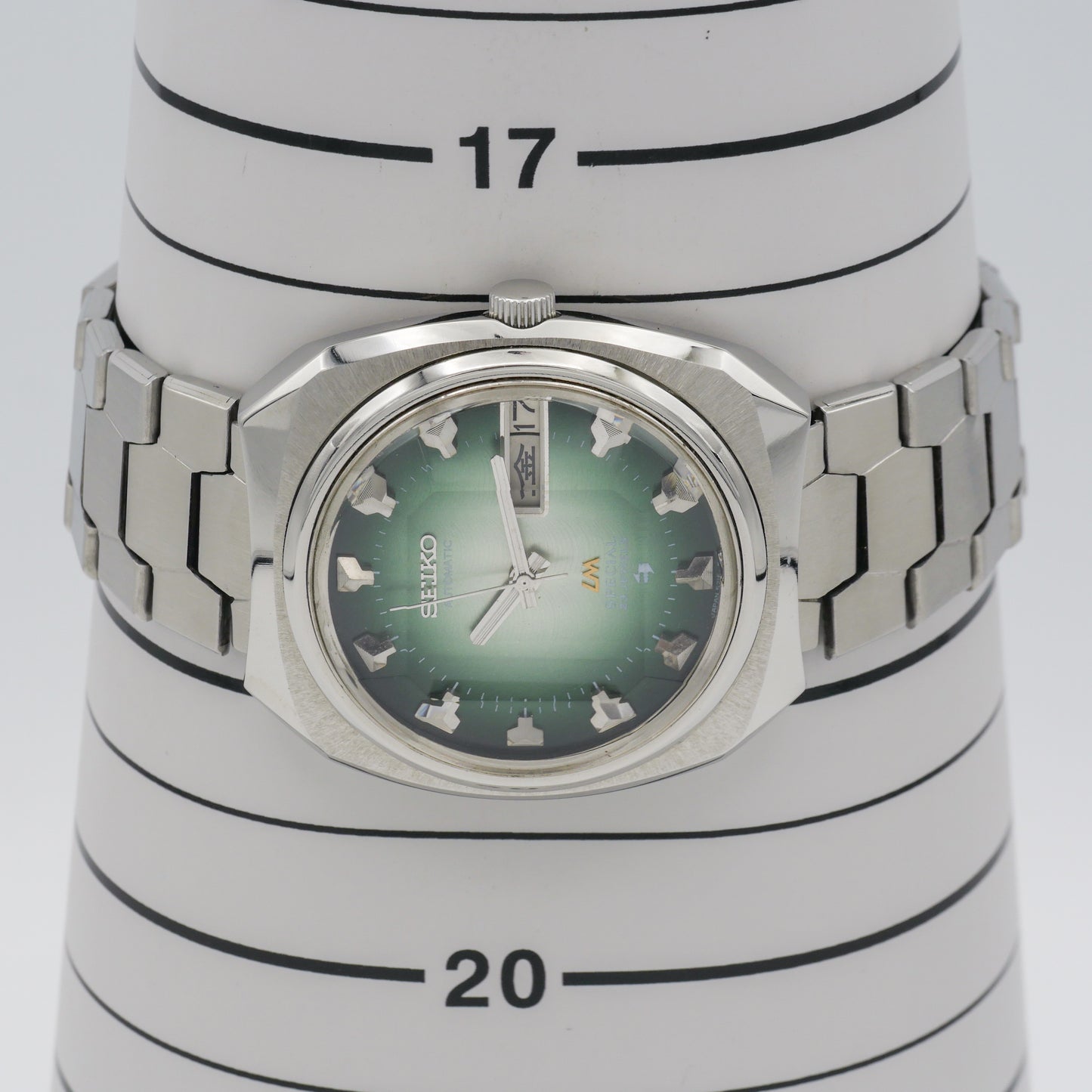 SEIKO LORD MATIC LM SPECIAL 23 JEWELS AUTOMATIC REF. 5216-6000