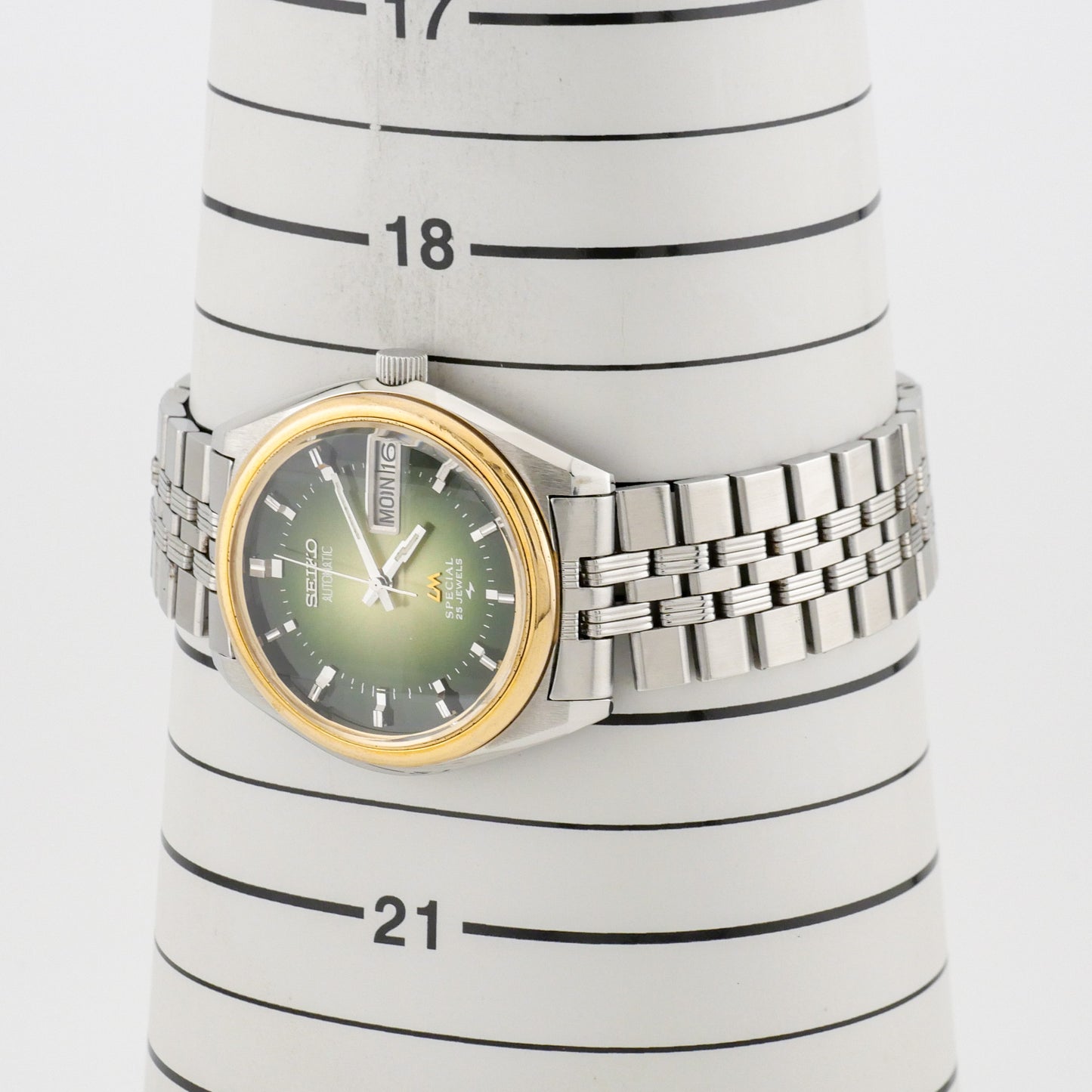 SEIKO LORD MATIC LM SPECIAL 25 JEWELS AUTOMATIC REF. 5216-6010