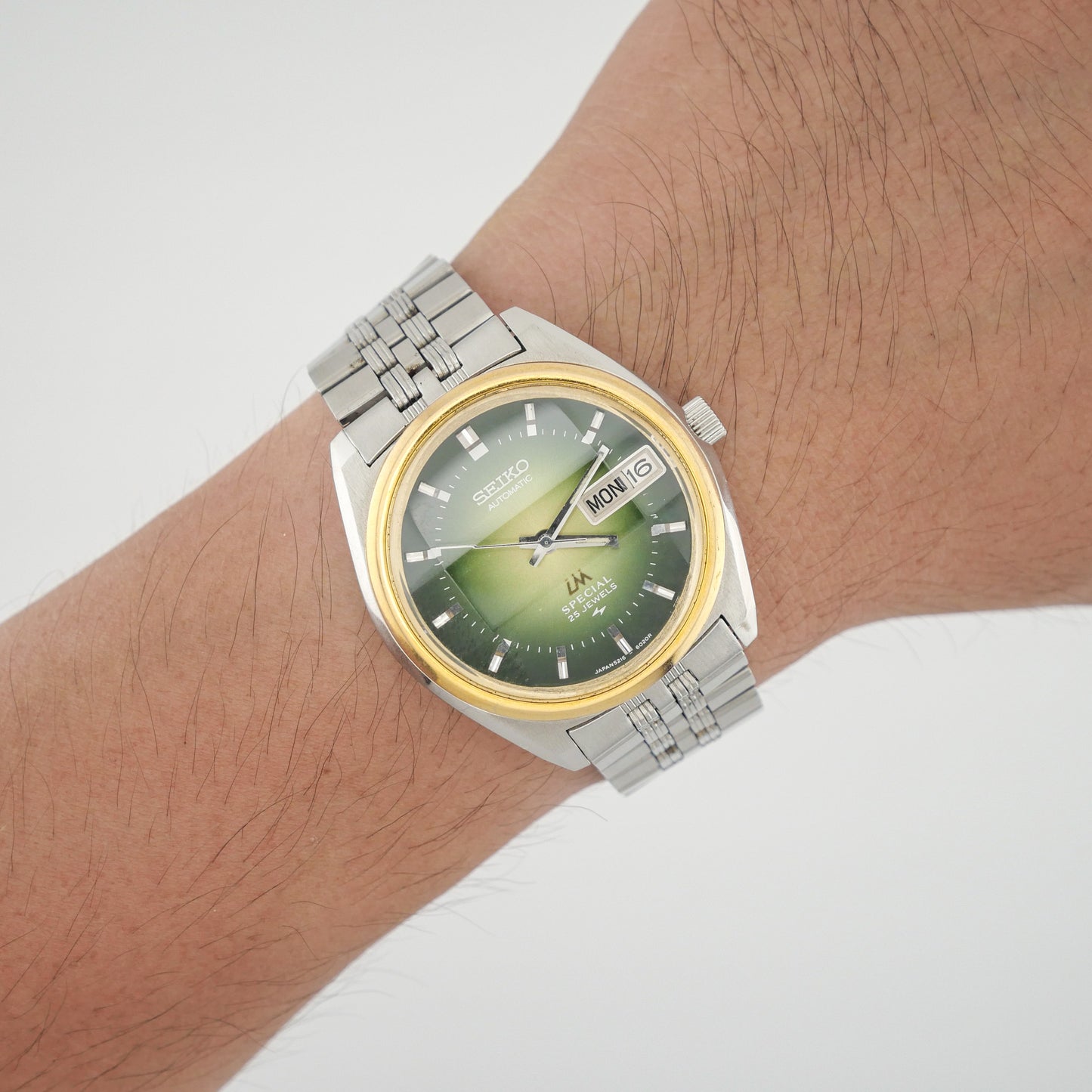 SEIKO LORD MATIC LM SPECIAL 25 JEWELS AUTOMATIC REF. 5216-6010