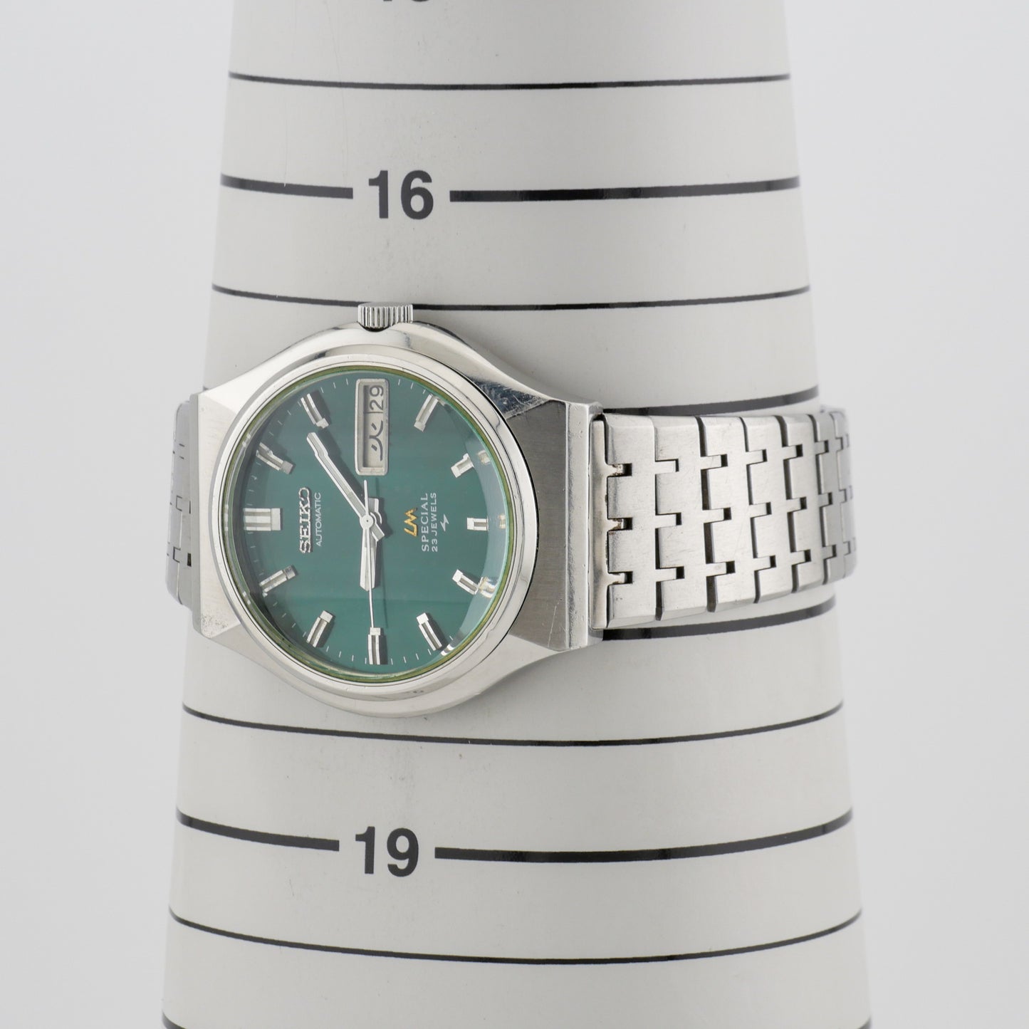 SEIKO LORD MATIC LM SPECIAL 23 JEWELS AUTOMATIC REF. 5216-7040