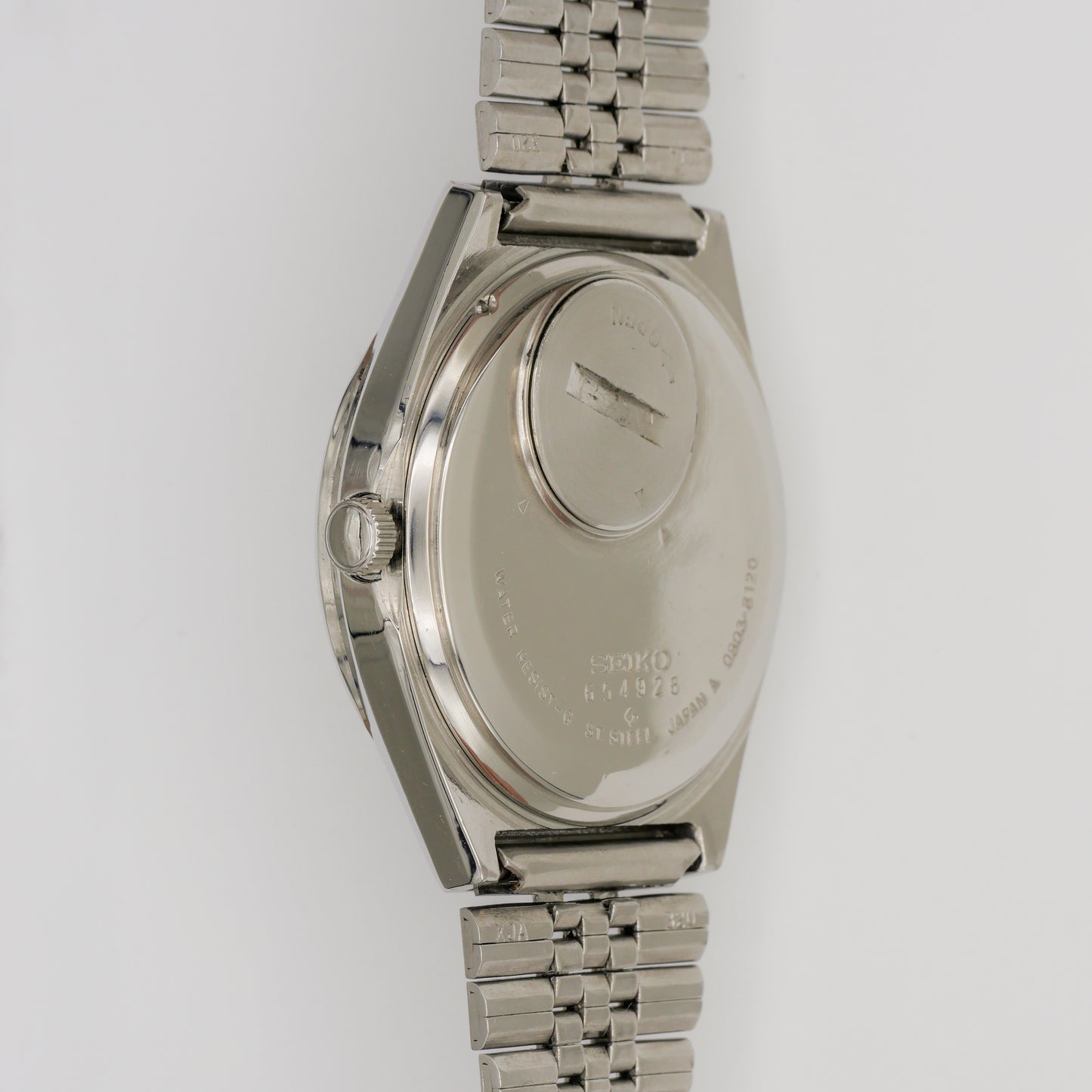SEIKO QUARTZ TYPE II FUMÉ GREEN/YELLOW LINEN DIAL REF. 0903-8120