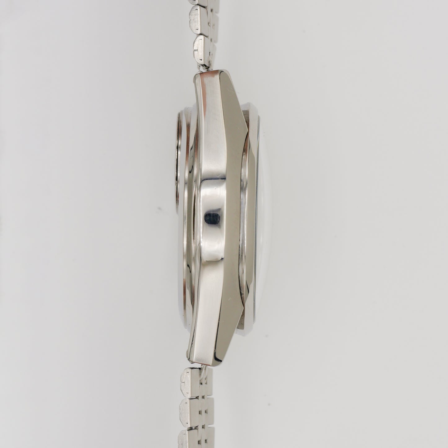 SEIKO QUARTZ TYPE II FUMÉ GREEN/YELLOW LINEN DIAL REF. 0903-8120