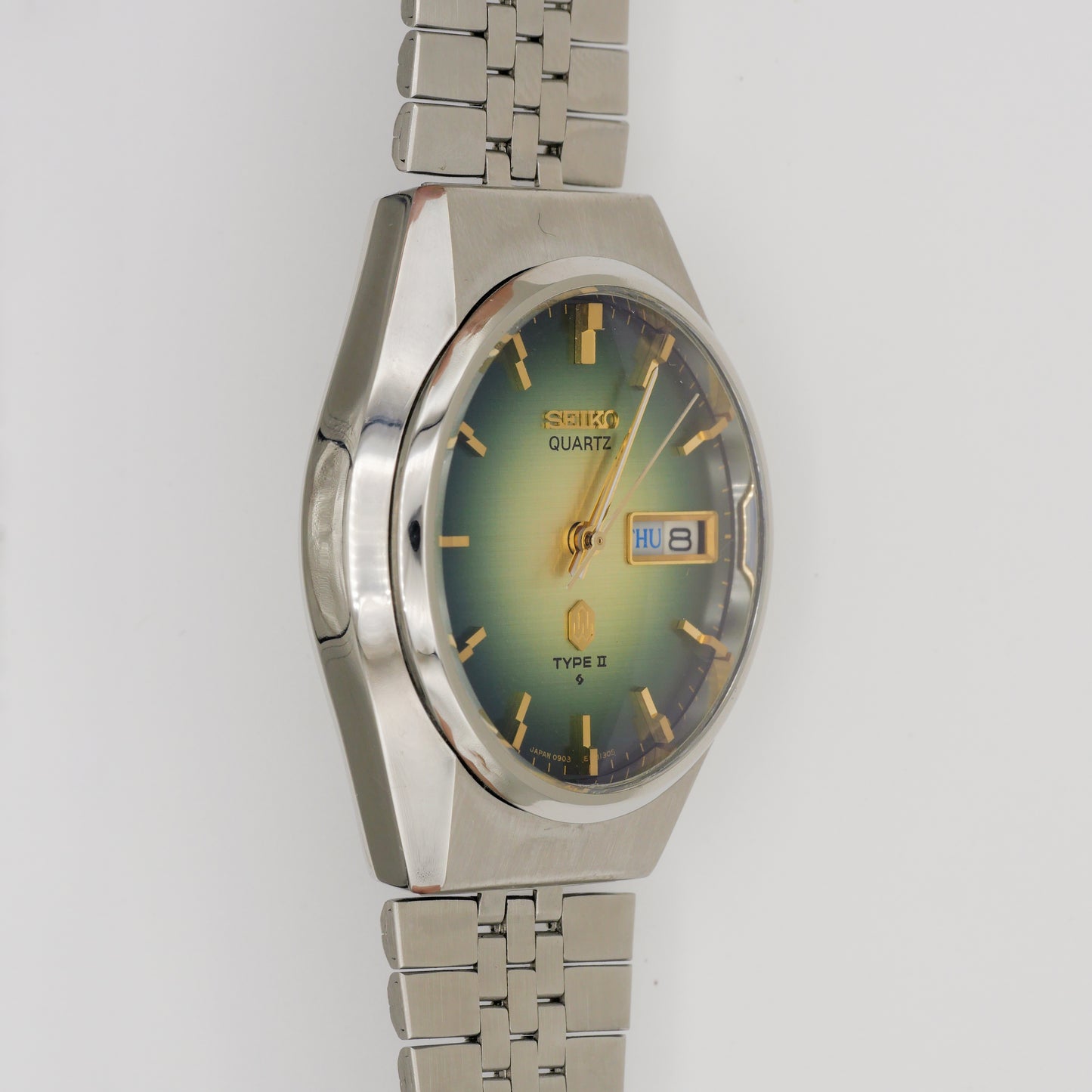 SEIKO QUARTZ TYPE II FUMÉ GREEN/YELLOW LINEN DIAL REF. 0903-8120
