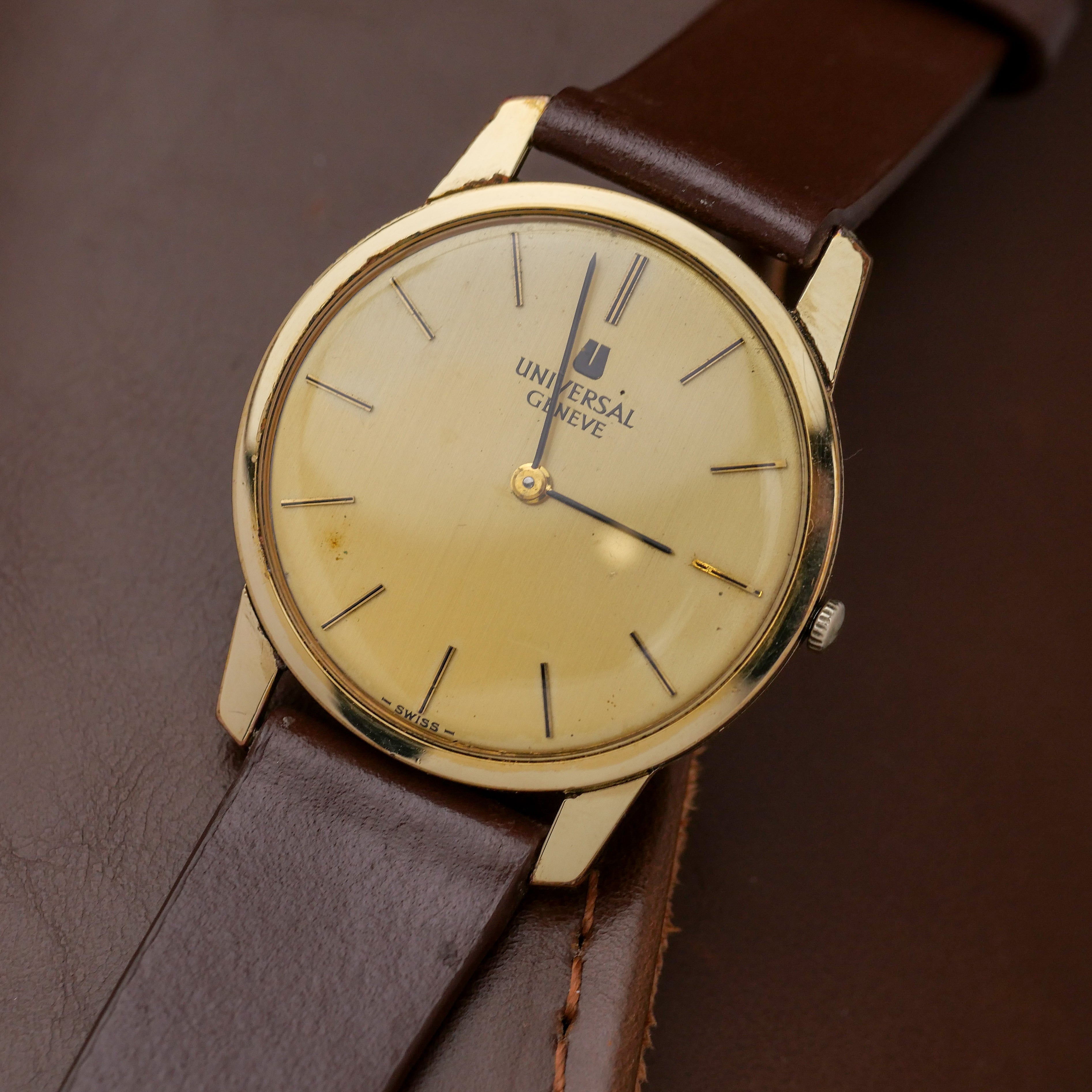 UNIVERSAL GENÈVE REF. 542101 – Zeit Vintage Watch