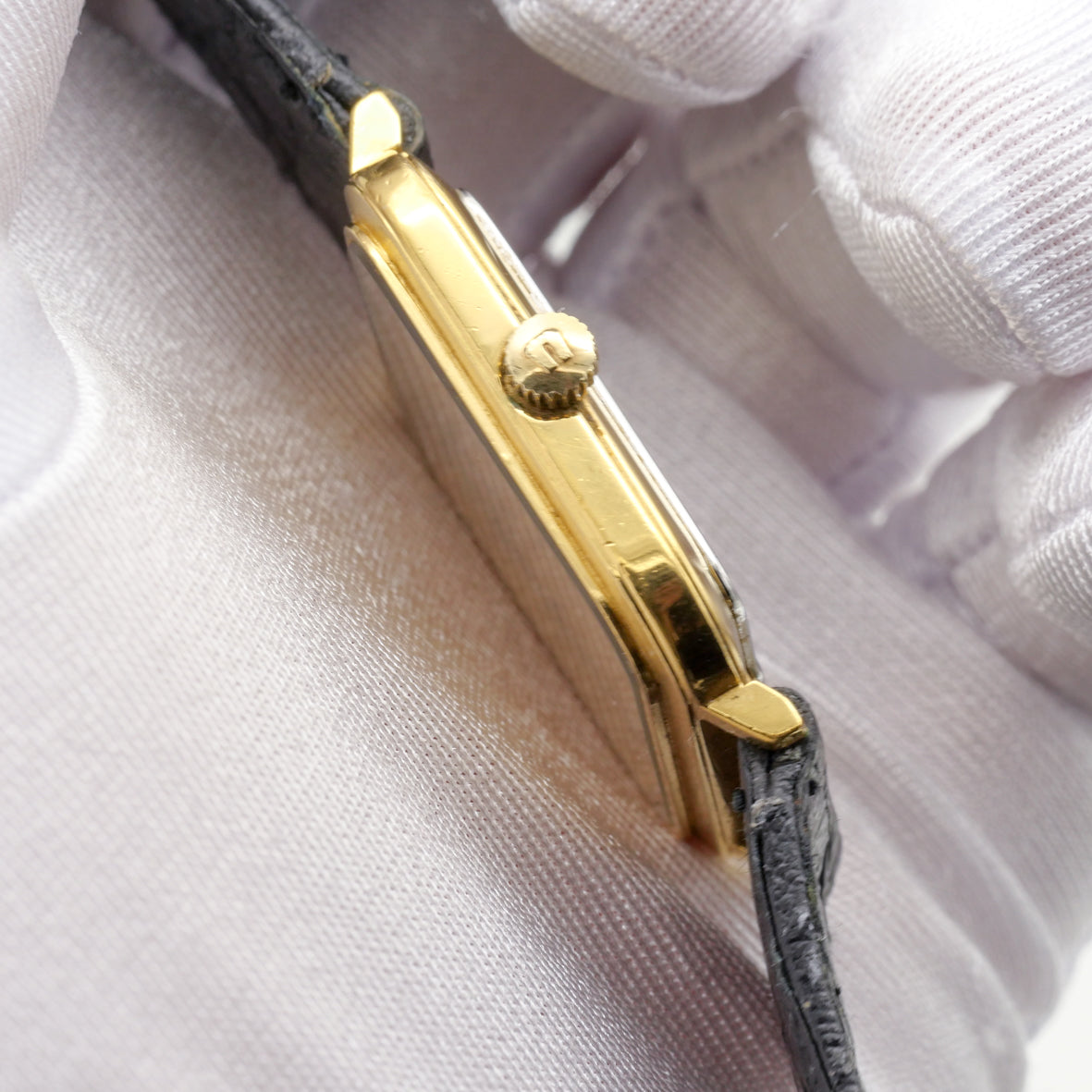UNIVERSAL GENÈVE REF. 542203