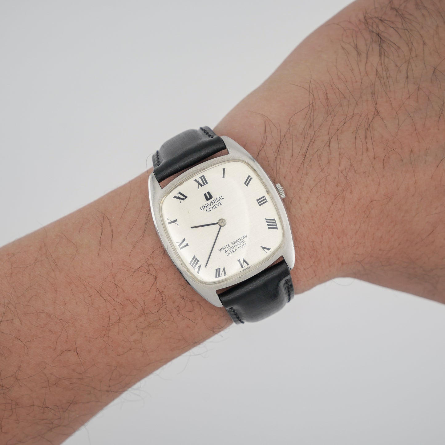 UNIVERSAL GENÈVE WHITE SHADOW AUTOMATIC ULTRA-SLIM REF. 866105