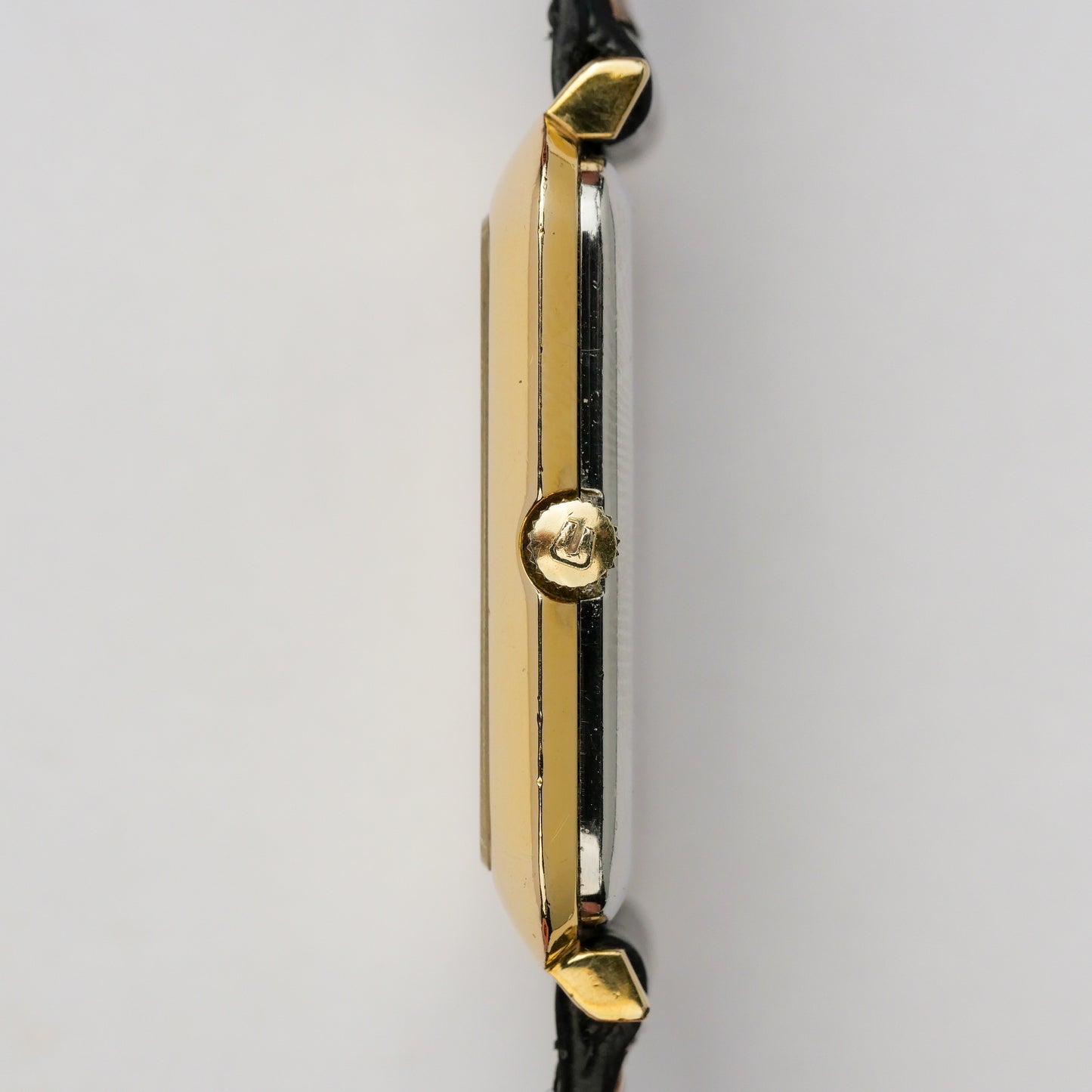 UNIVERSAL GENÈVE GILT SHADOW AUTOMATIC ULTRA-THIN REF. 566143