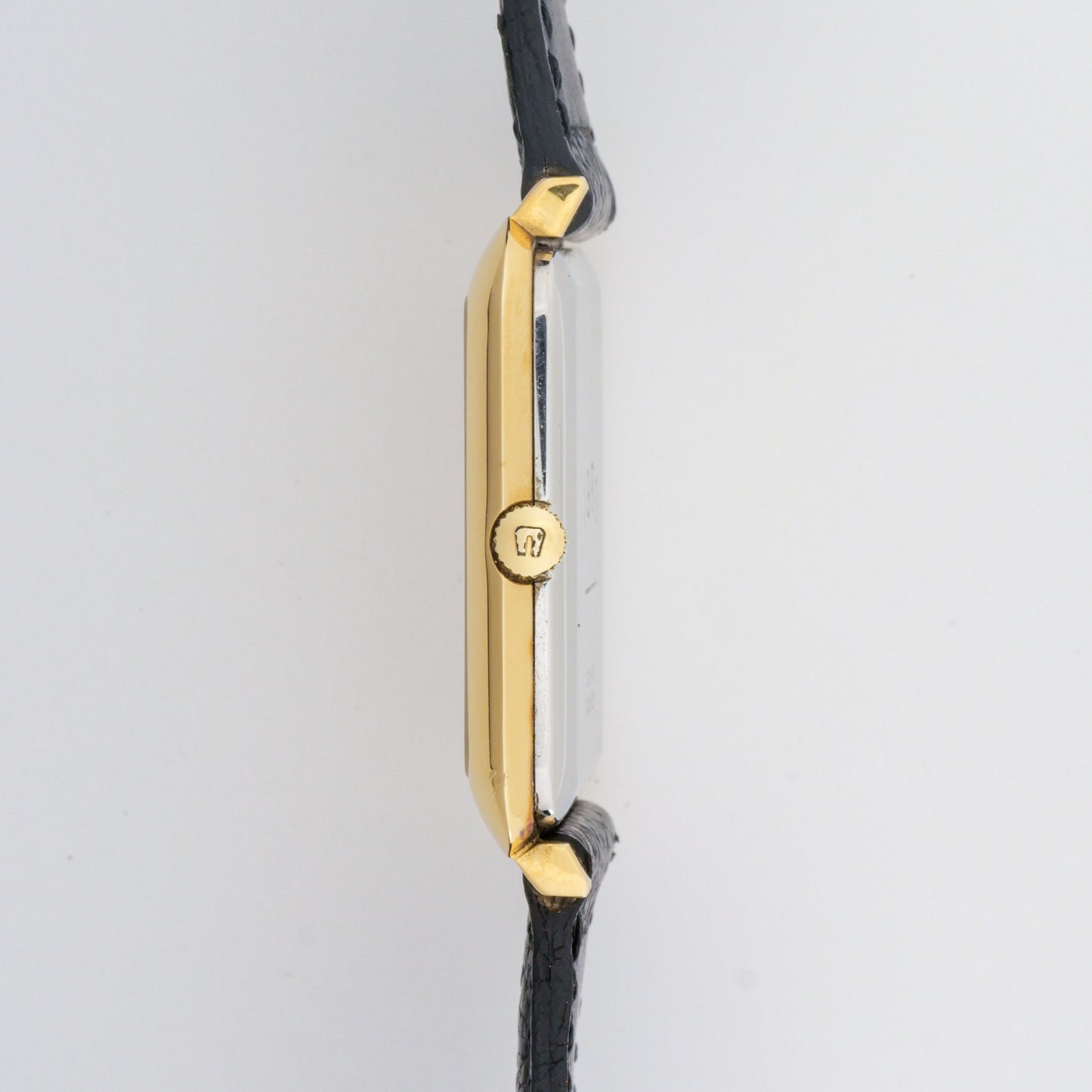 UNIVERSAL GENÈVE GILT SHADOW AUTOMATIC ULTRA-THIN REF. 566143