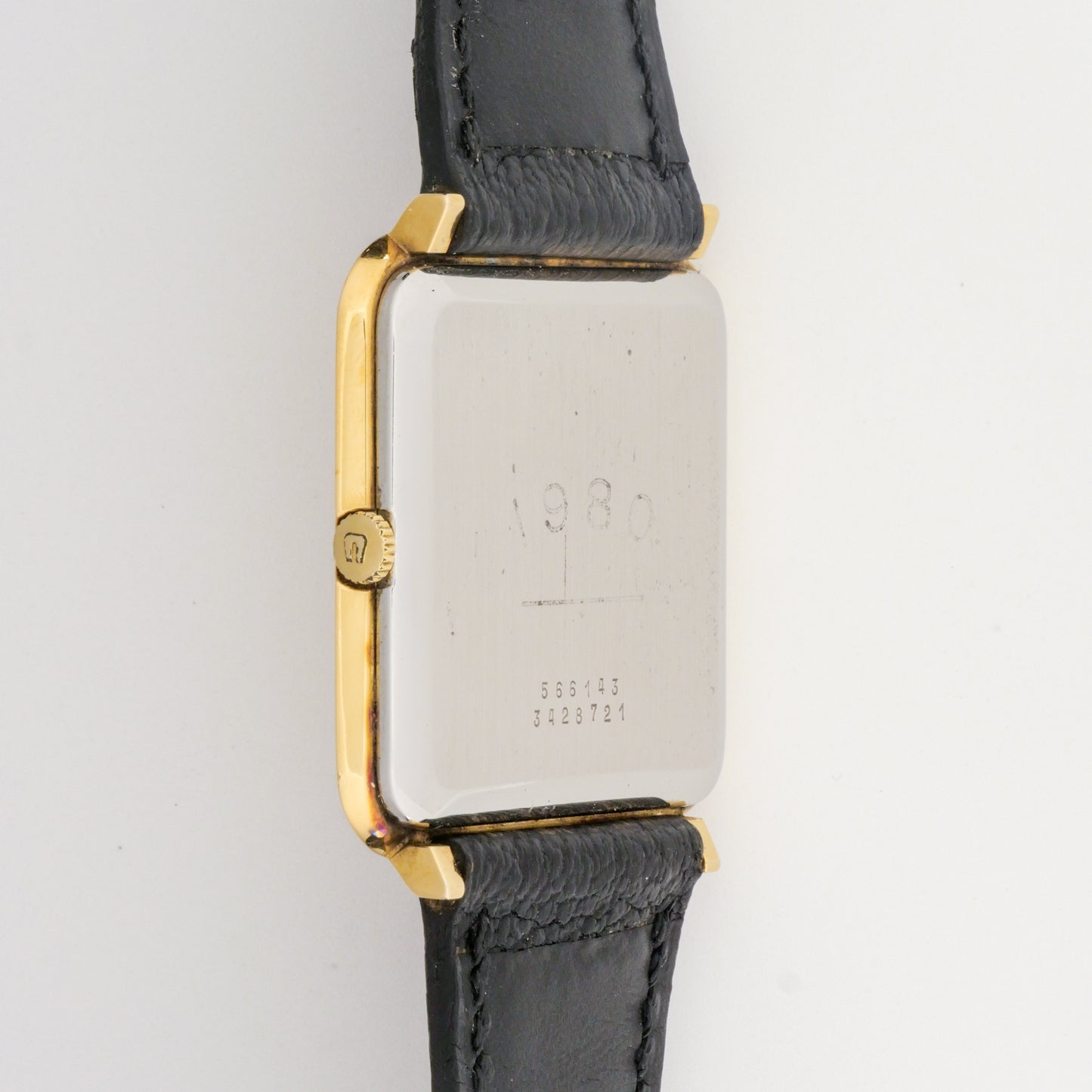 UNIVERSAL GENÈVE GILT SHADOW AUTOMATIC ULTRA-THIN REF. 566143