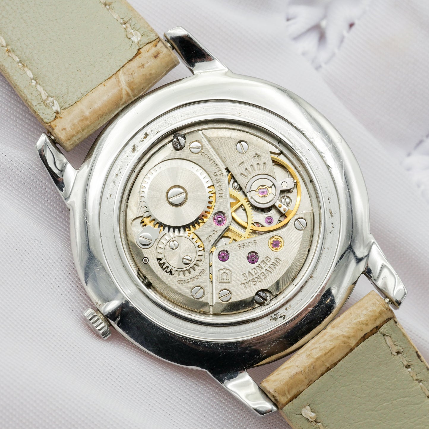 UNIVERSAL GENÈVE REF. 842101