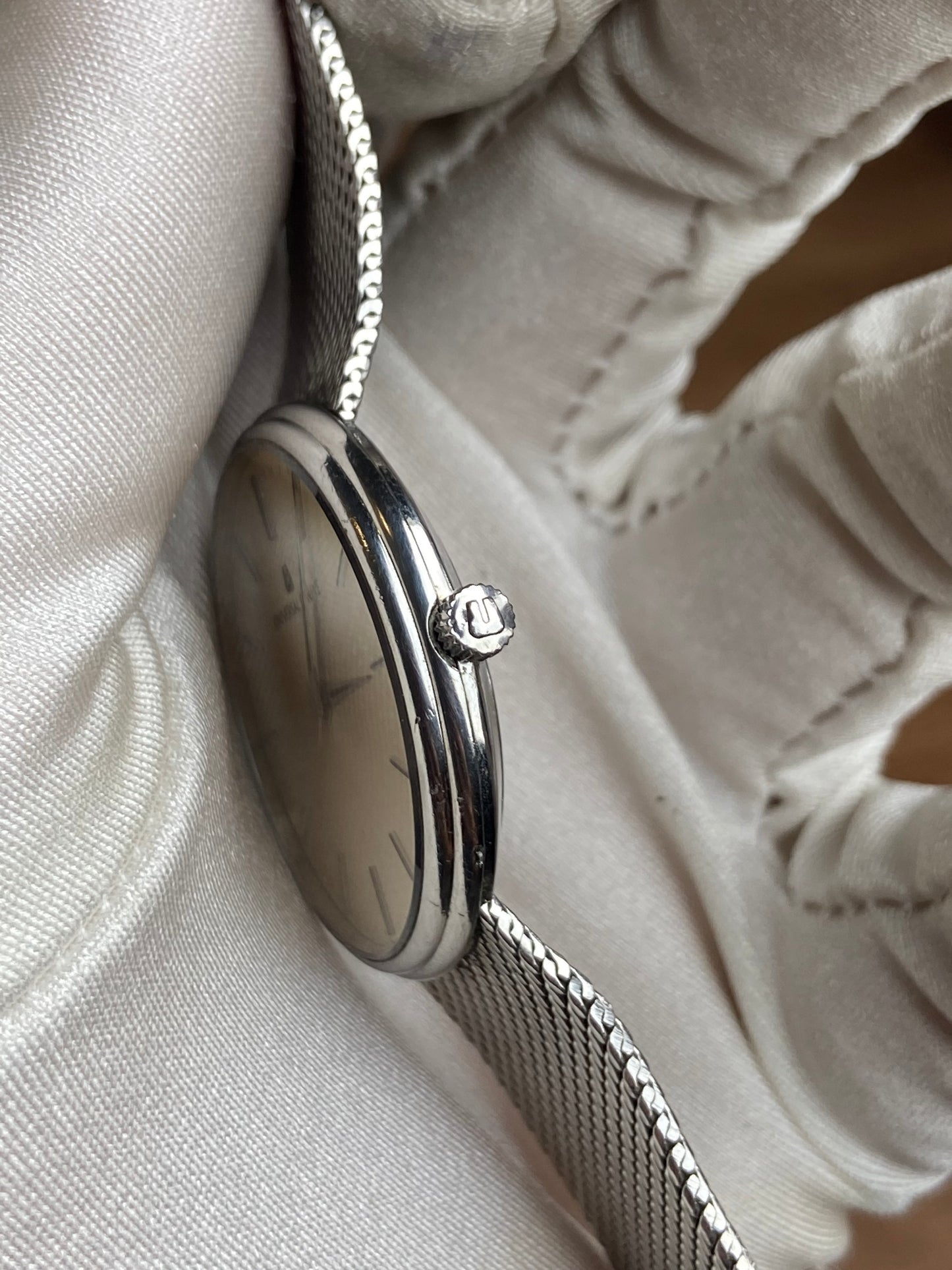 UNIVERSAL GENÈVE LADIES REF. 842005