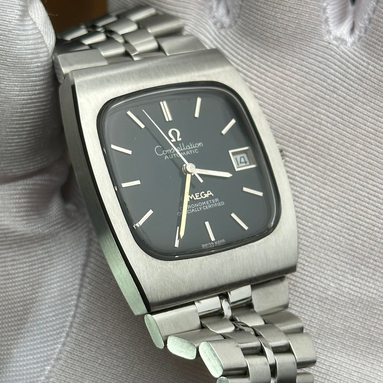 OMEGA CONSTELLATION AUTOMATIC CHRONOMETER DATE SPIDERWEB DARK GREEN DIAL REF. 168.047