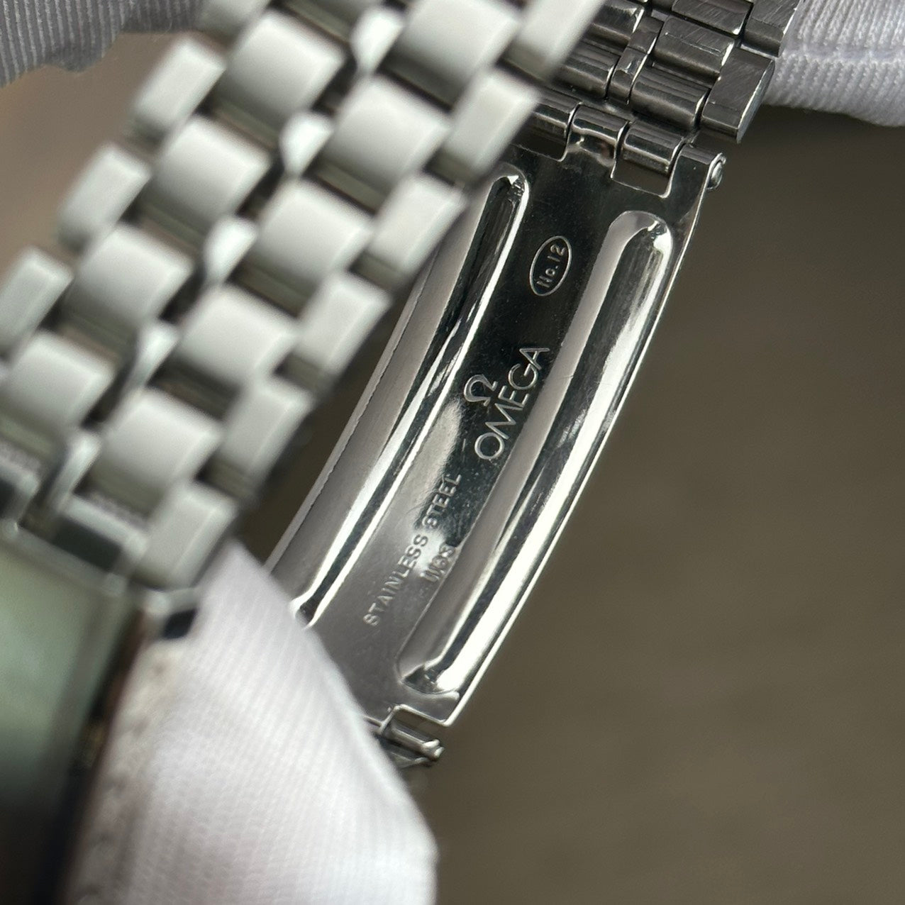 OMEGA CONSTELLATION AUTOMATIC CHRONOMETER DATE SPIDERWEB DARK GREEN DIAL REF. 168.047