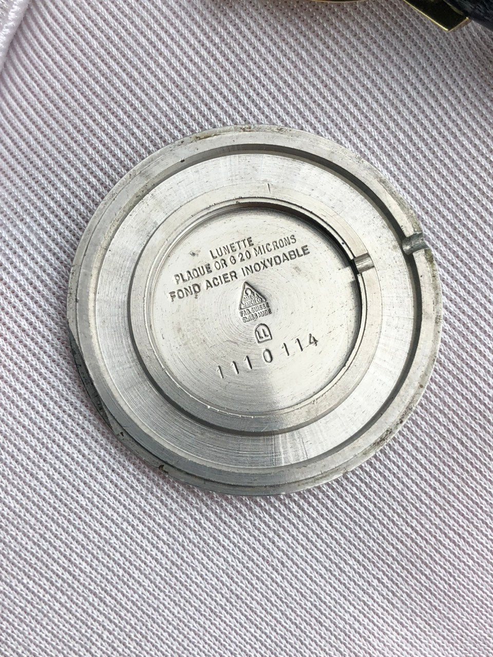 OMEGA GENÈVE BLACK GILTY DIAL REF. 111.0114