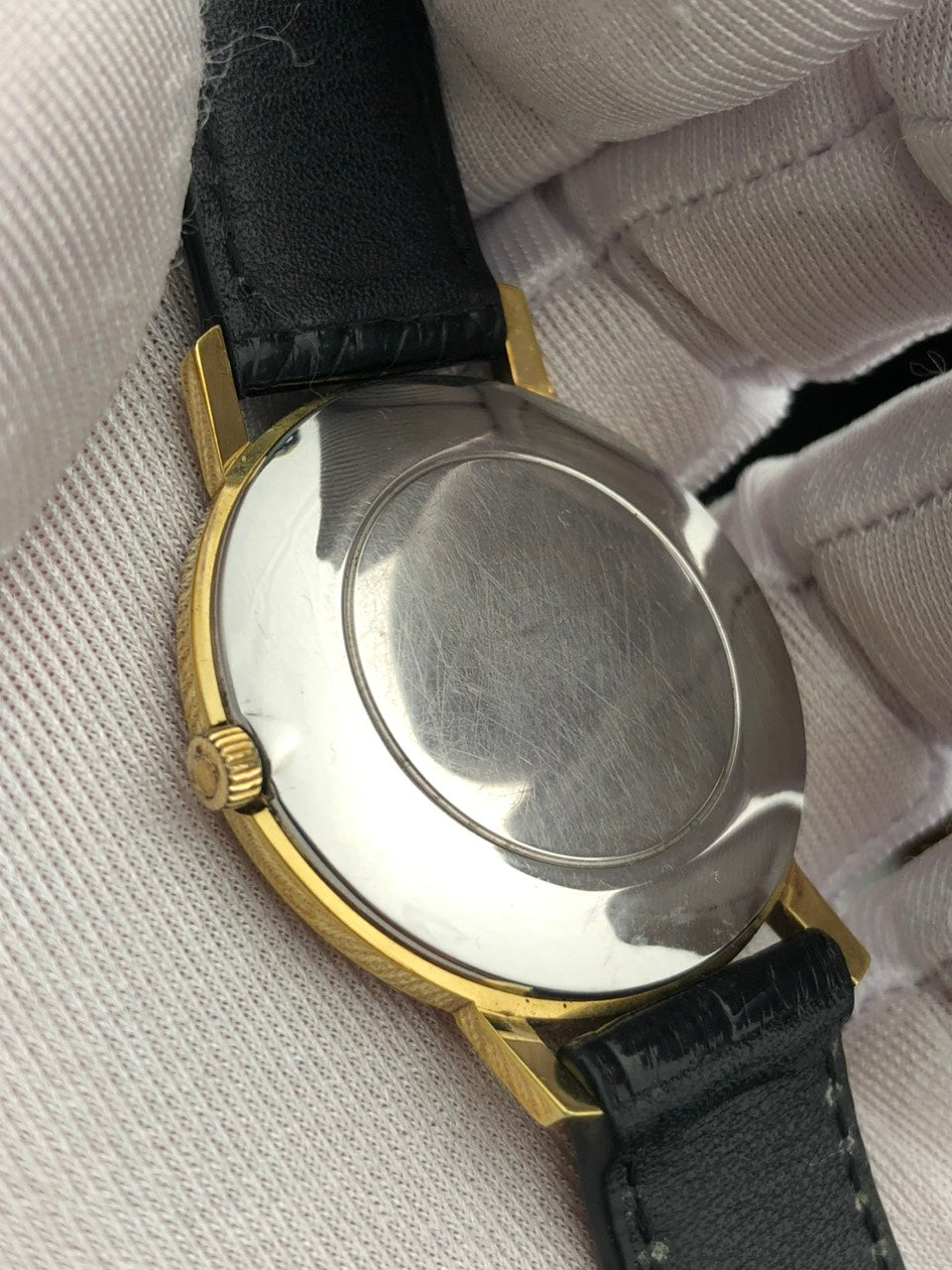 OMEGA GENÈVE BLACK GILTY DIAL REF. 111.0114