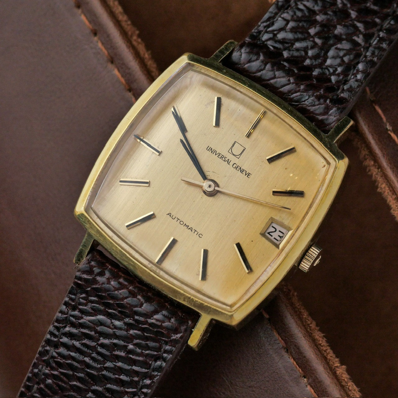 UNIVERSAL GENÈVE AUTOMATIC REF. 569117