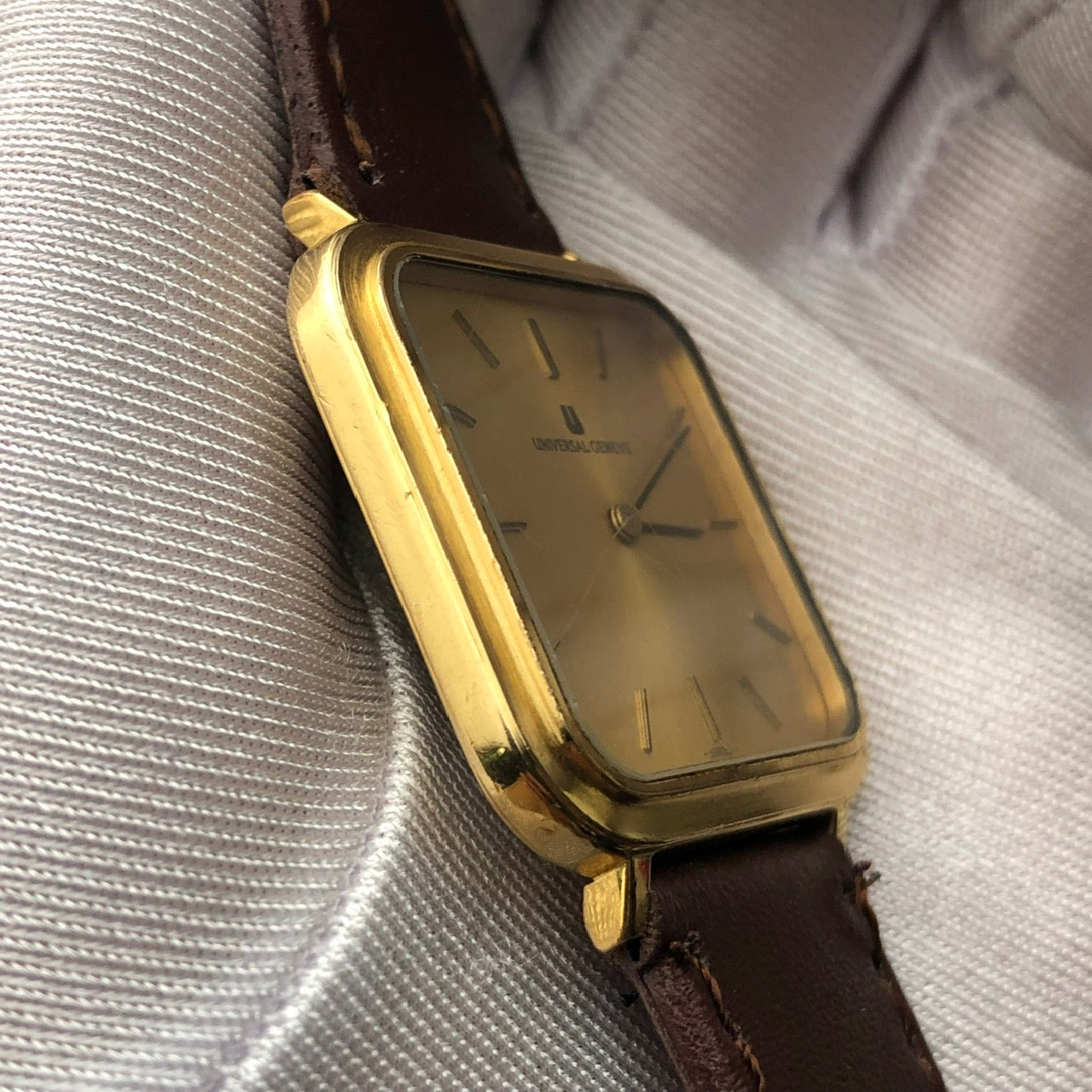 UNIVERSAL GENÈVE REF. 542203