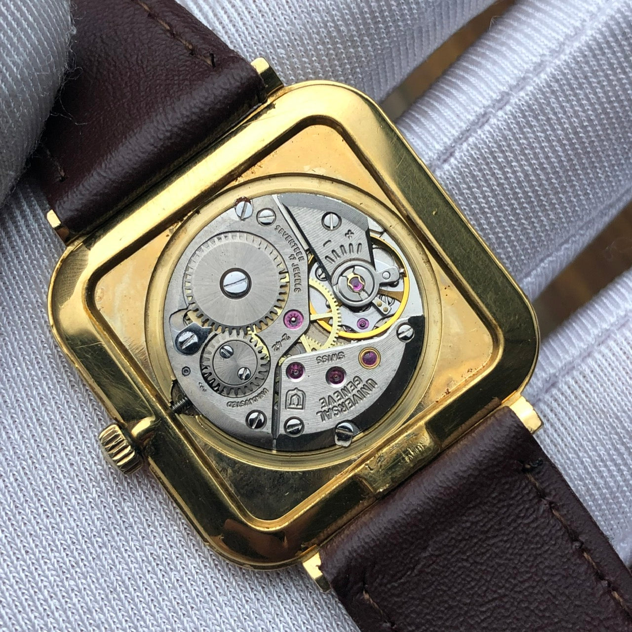 UNIVERSAL GENÈVE REF. 542203