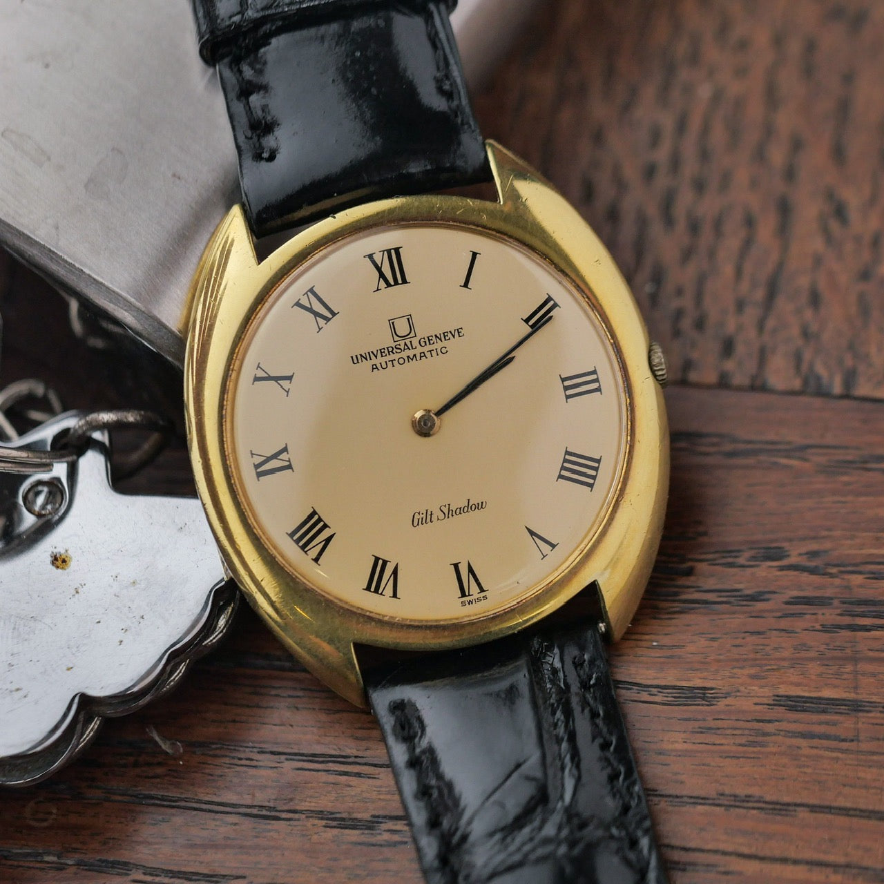 UNIVERSAL GENÈVE GILT SHADOW ULTRA THIN AUTOMATIC REF. 566101