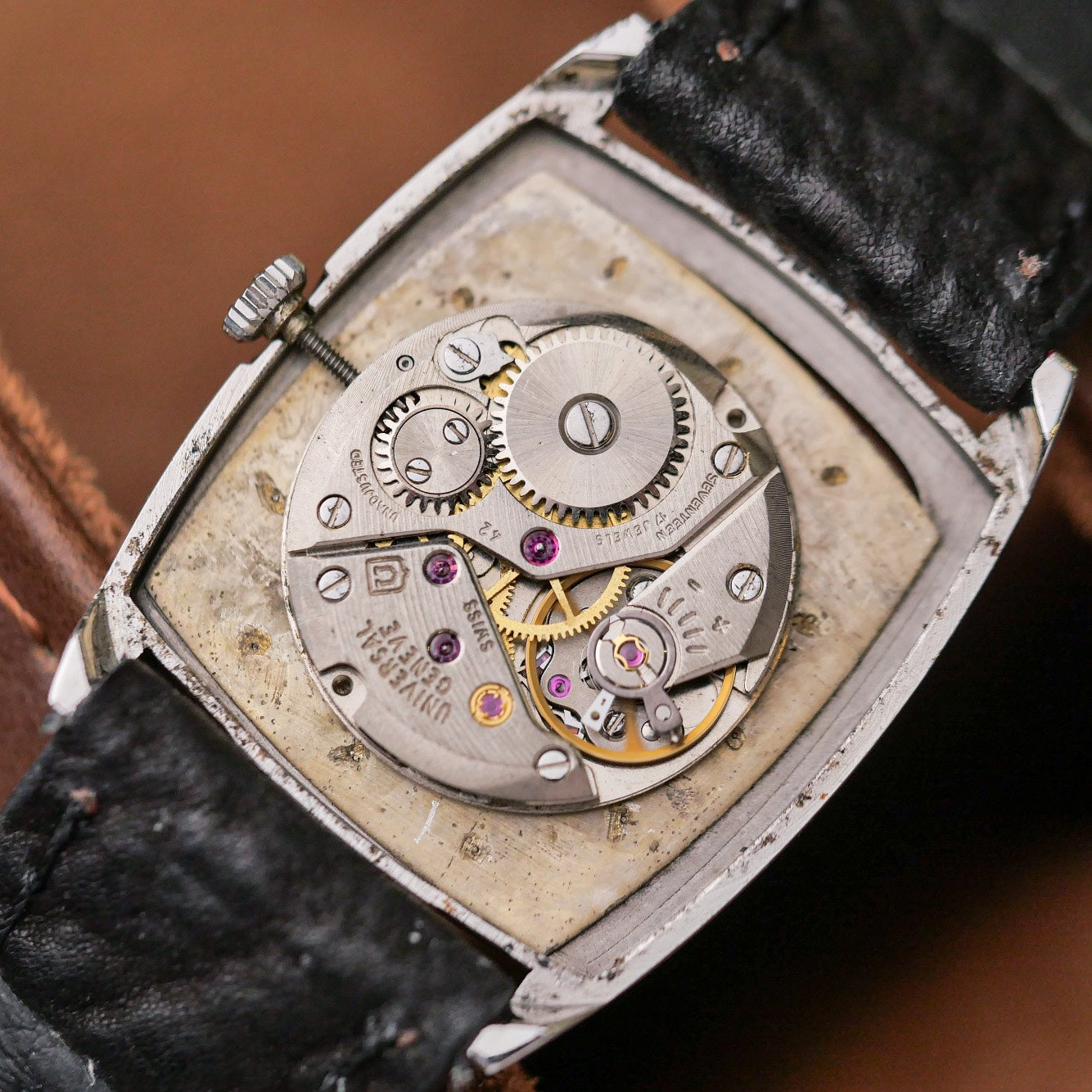 UNIVERSAL GENÈVE LINEN GREY DIAL REF. 842114