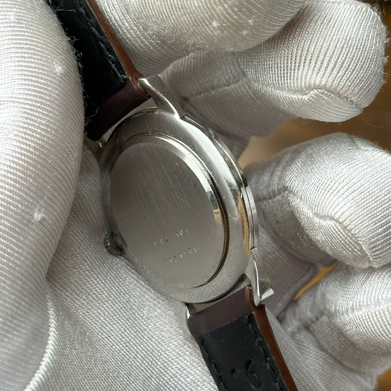 UNIVERSAL GENÈVE GREY LINEN DIAL REF. 842101