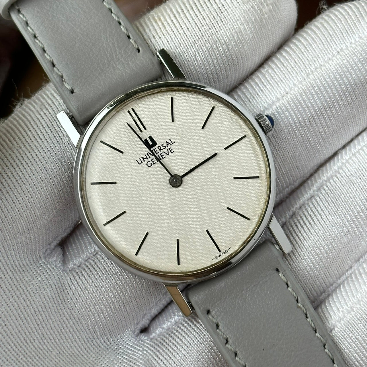 UNIVERSAL GENÈVE PATTERN DIAL REF. 842109