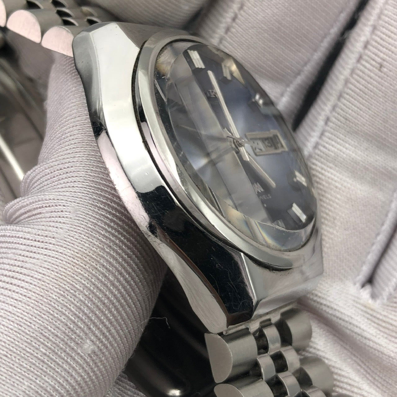 SEIKO LORD MATIC LM DAY-DATE FACETED CRYSTAL BLUE DIAL AUTOMATIC REF. 5606-8060