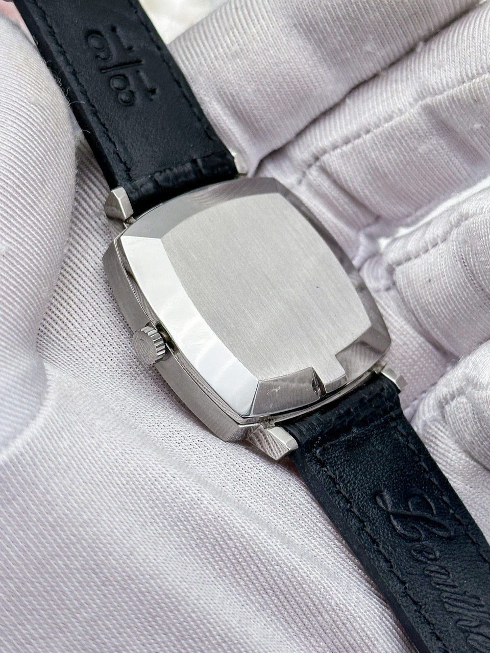 OMEGA GENÈVE AUTOMATIC DATE REF. 162.0042