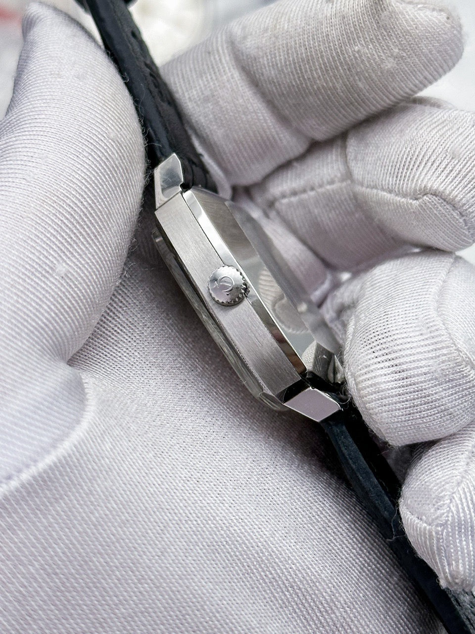 OMEGA GENÈVE AUTOMATIC DATE REF. 162.0042