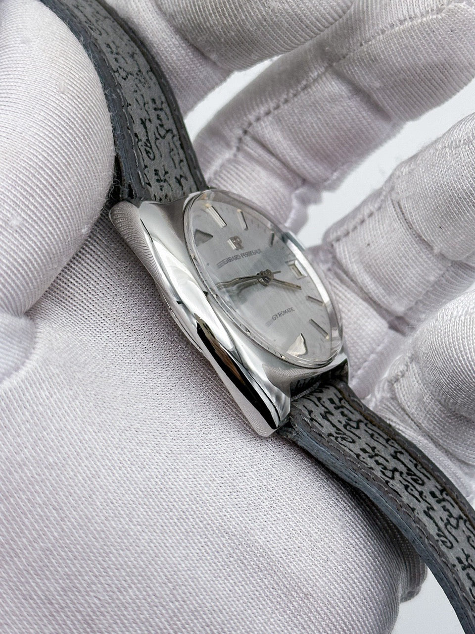GIRARD-PERREGAUX GYROMATIC AUTOMATIC REF. 4059 AR