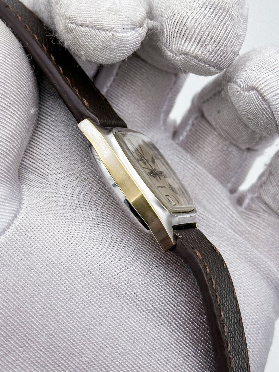 ULYSSE NARDIN TANK AUTOMATIC REF. VX860