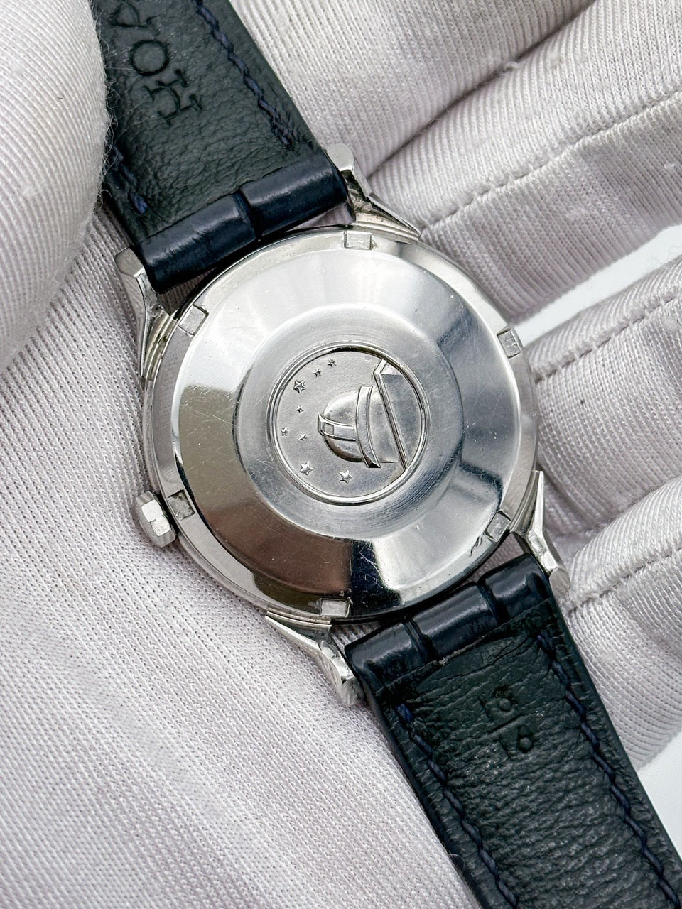 OMEGA CONSTELLATION "PIE PAN" CHRONOMETER AUTOMATIC CROSSHAIR DIAL REF. 14902